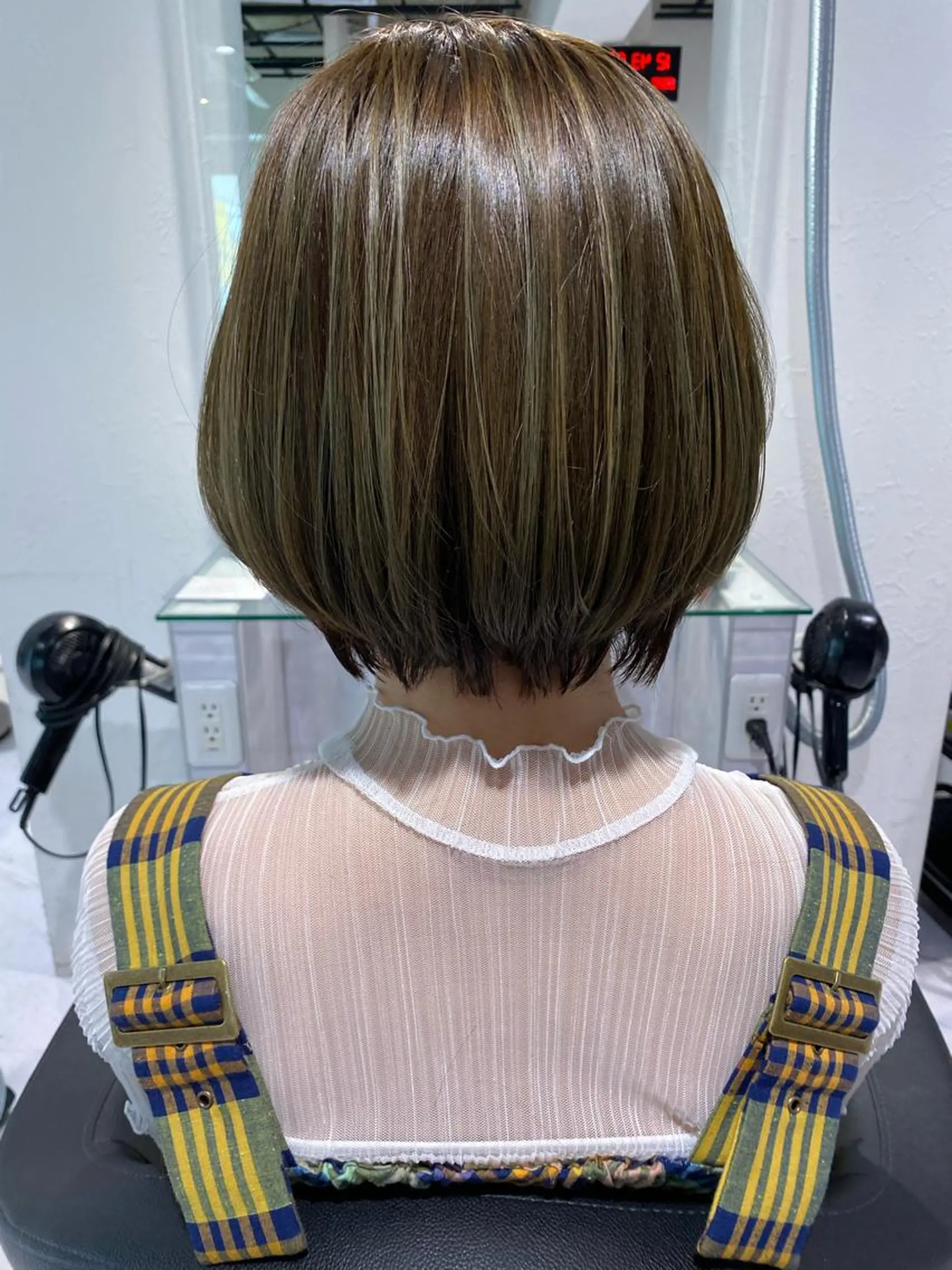 ショート 赤み消し韓国ヘア レイヤー縮毛🤍渡邉のヘアスタイル