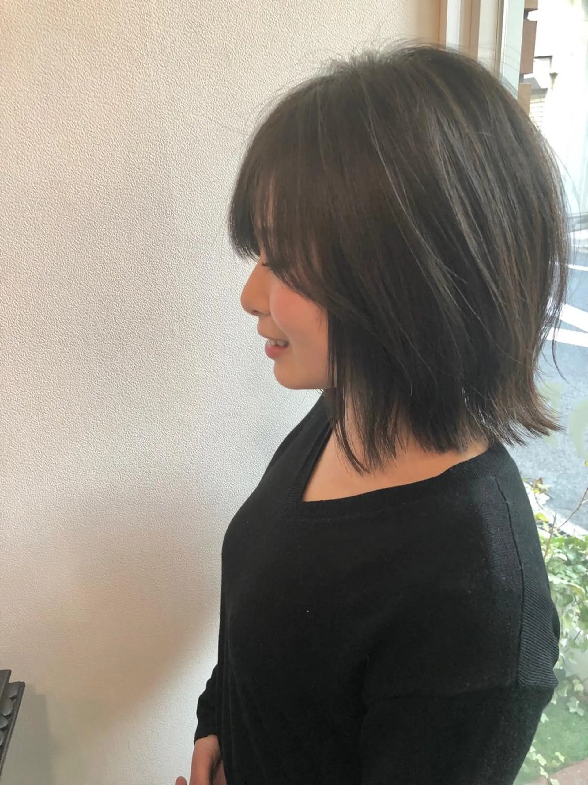 ミディアム カット ヘアカラー トリートメント ＨＩ ROのヘアスタイル