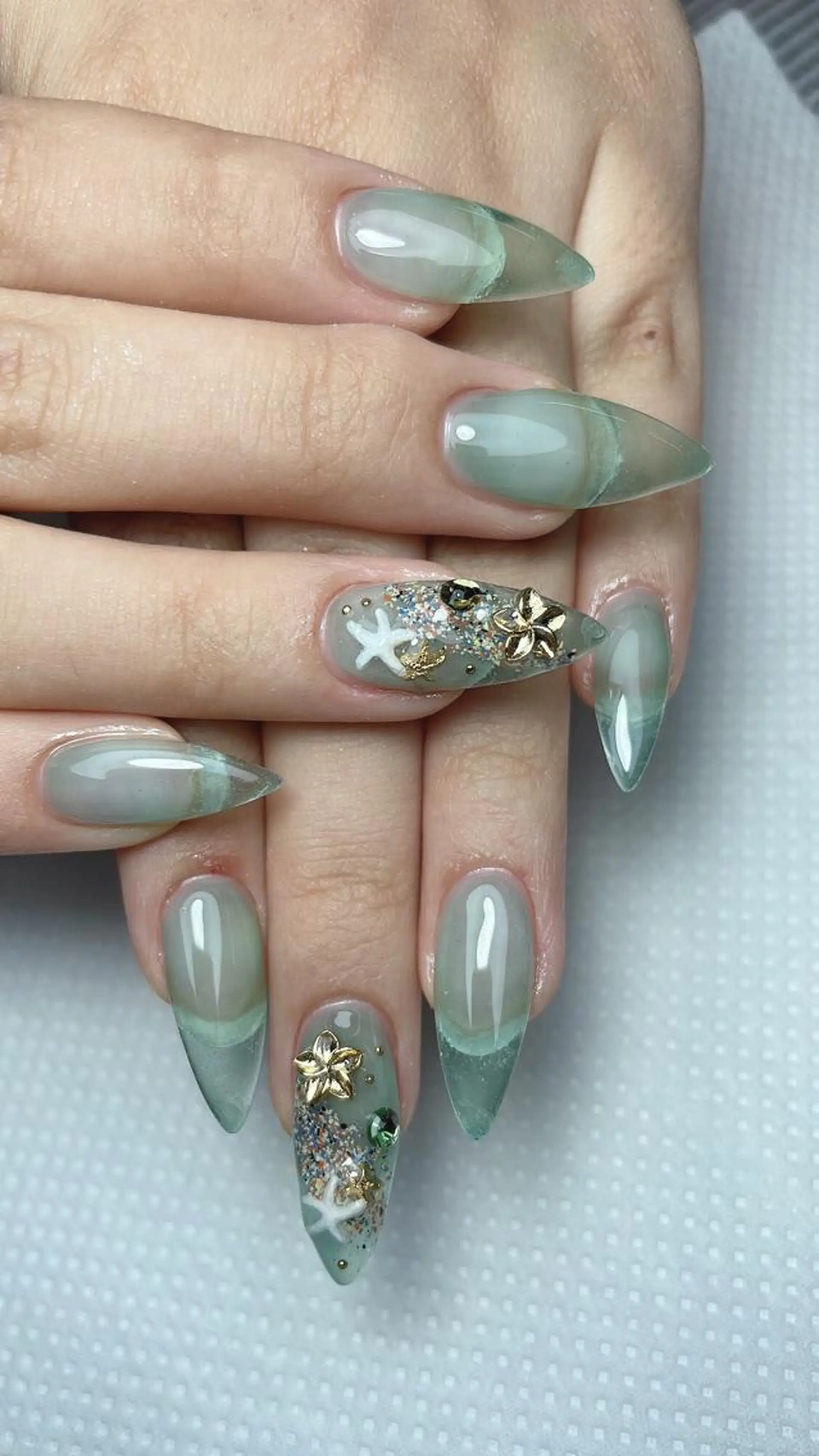 ネイル Munail サロン所属・むねいる nail salonのネイルデザイン