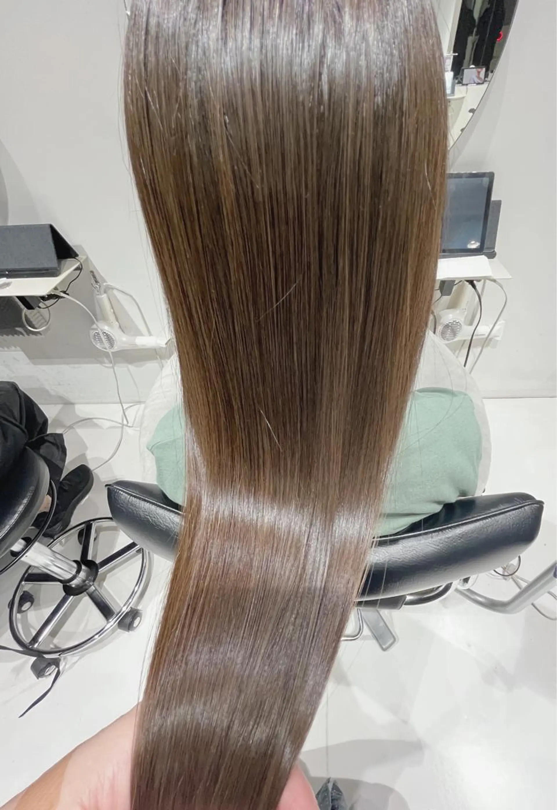 ロング 髪質改善 トリートメント mai🐷髪質改善 🖤透ける暗髪🖤のヘアスタイル