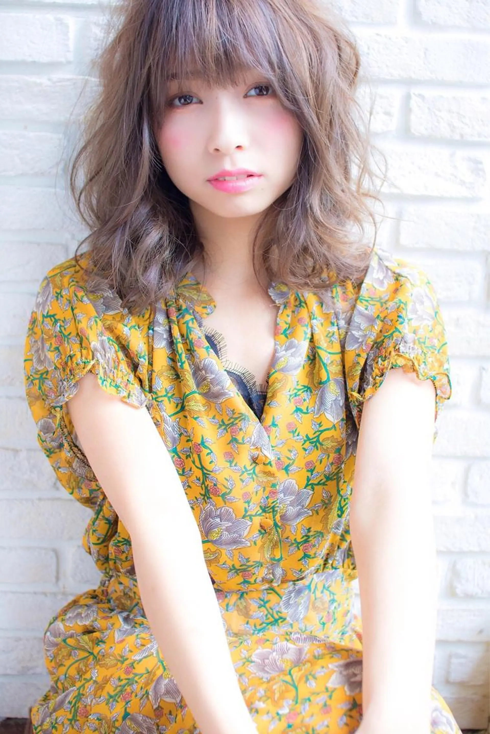 セミロング 髪質改善　縮毛の達人 矢井由真のヘアスタイル