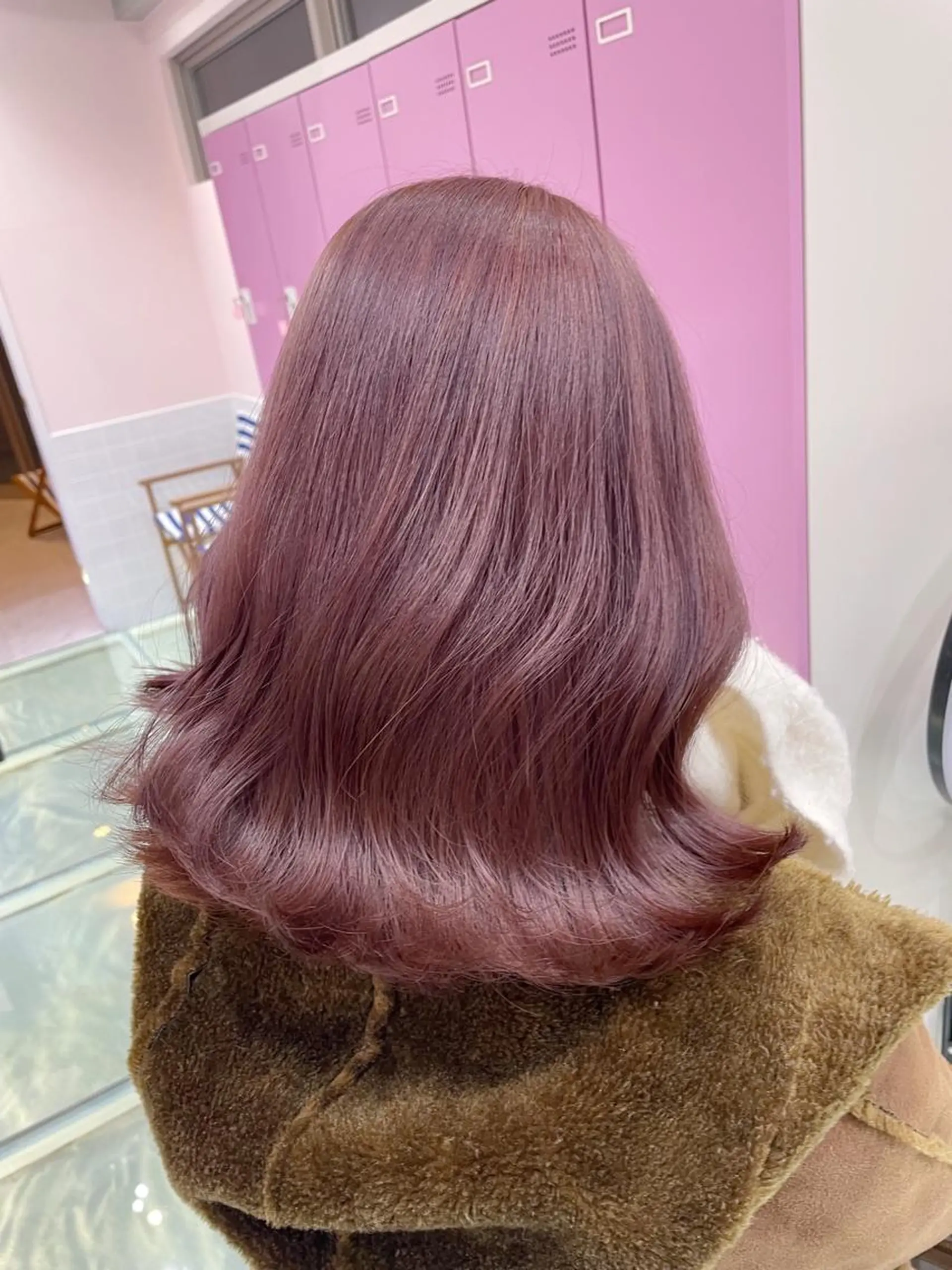 セミロング カラー 艶髪 🦋CON🦋のヘアスタイル