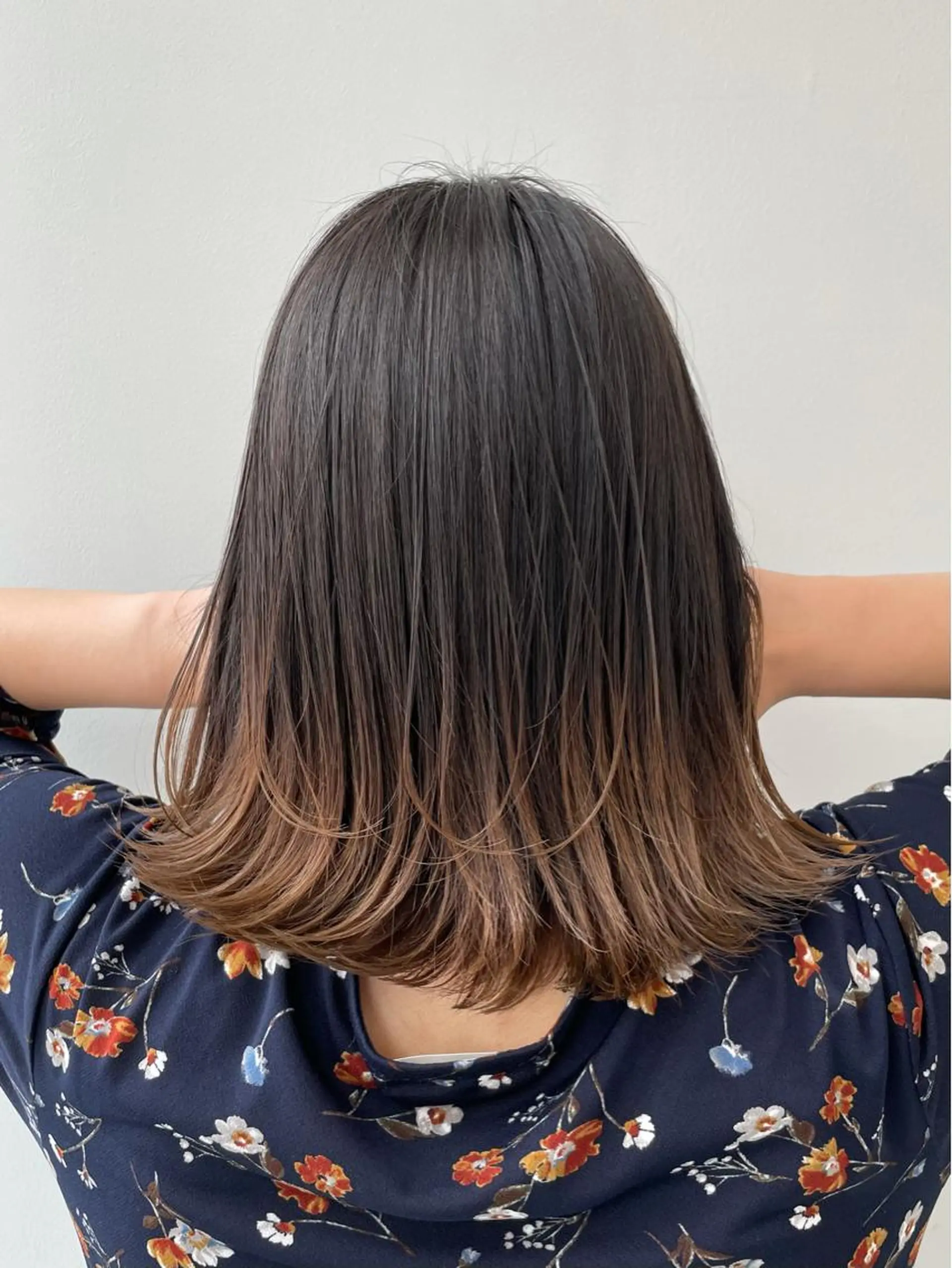 ミディアム カラー グラデーションカラー ヘアカラー トリートメント 🦄インナーカラー 🦄貫井彩花のヘアスタイル