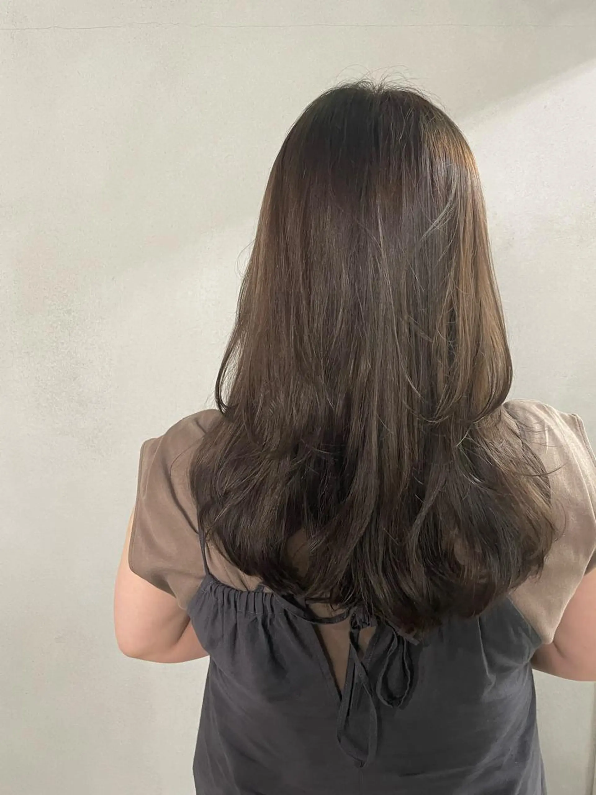 ロング カラー パーマ ヘアアレンジ メンズ キッズ ネイル マツエク・マツパ アイブロウ ブラウンカラー カラーマツエク レイヤーカット ブラウン #tag 稗田綾加のヘアスタイル