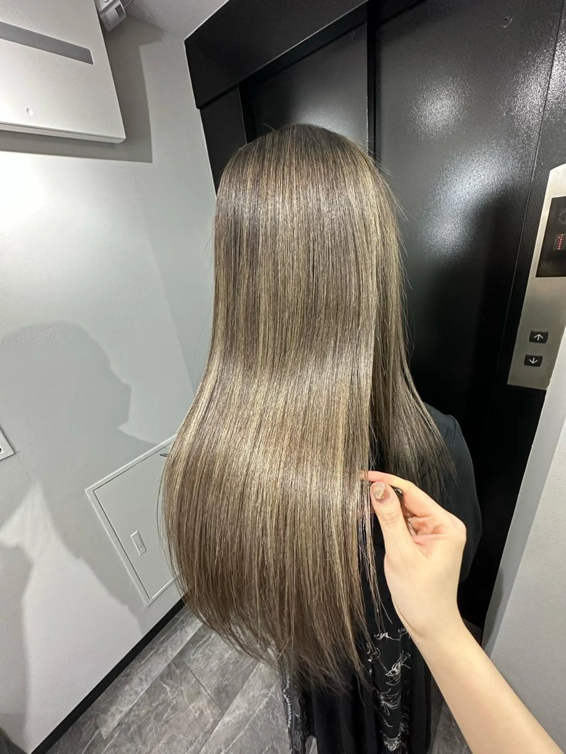 ロング カラー ヘアカラー トリートメント 近藤千翔🩵 髪質改善Periodのエステ・リラクイメージ