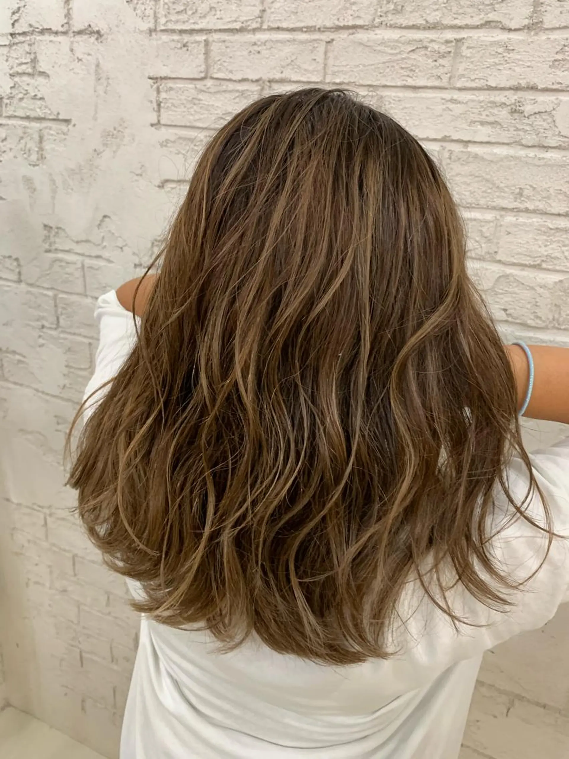 セミロング ハイライト 🇺🇸ハイライト特 化美容師🇺🇸漆沢のヘアスタイル