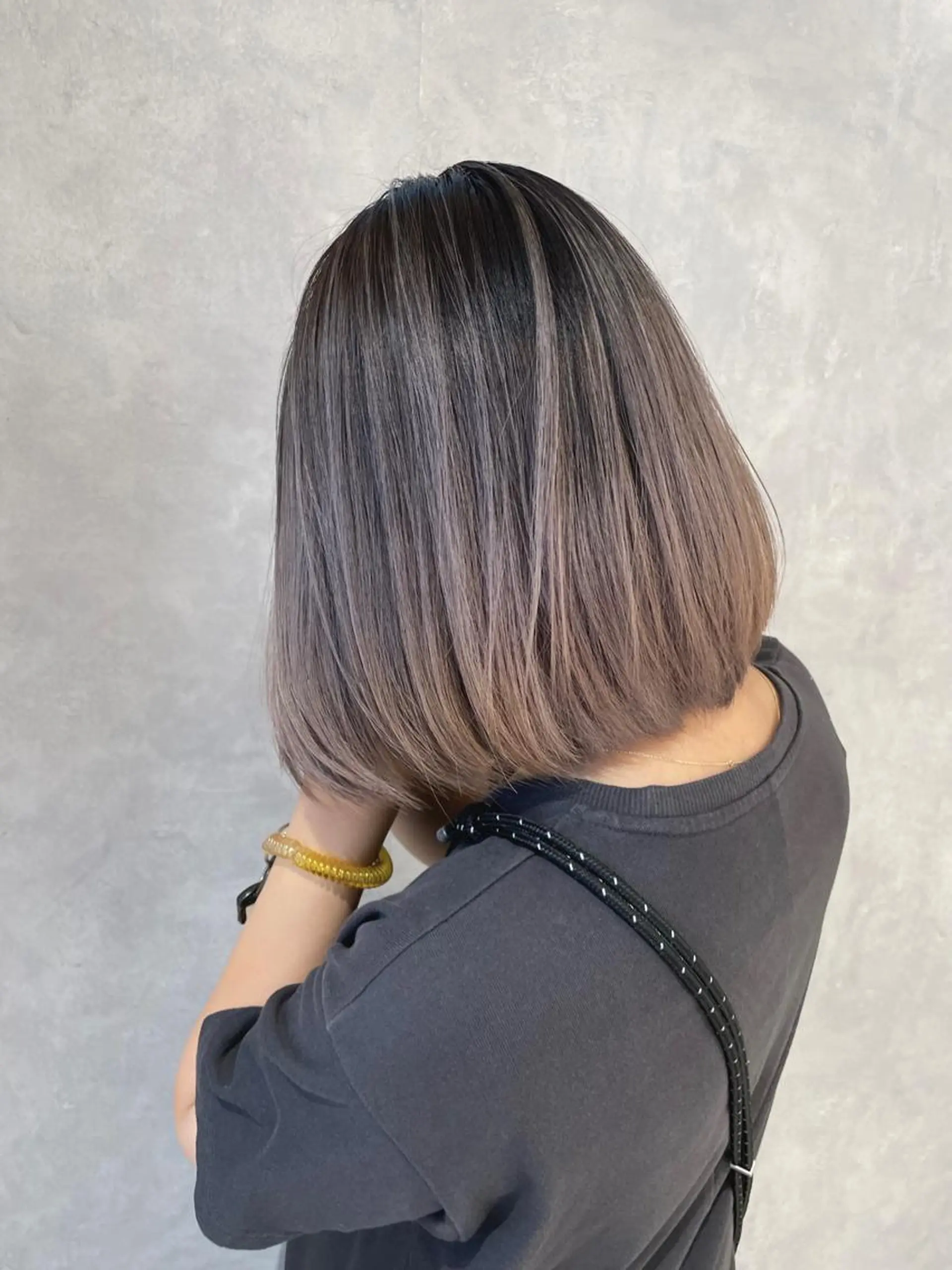 ショート カラー バレイヤージュ レイヤーカット ヘアカラー トリートメント 美髪カラー✨本間 貴広のヘアスタイル