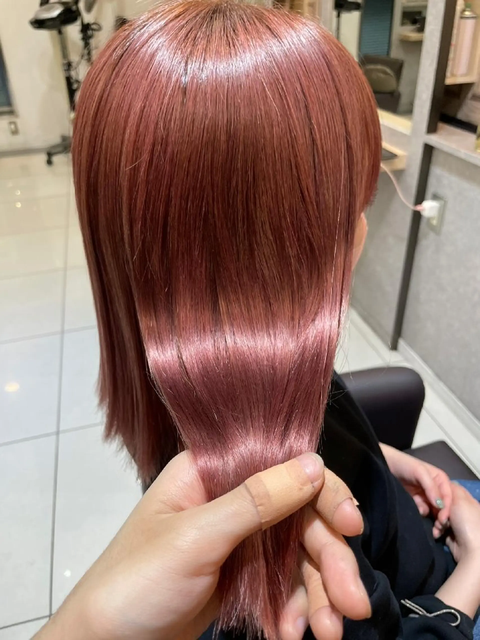 カラー ミディアム F.hair salon所属・ハイトーン×髪質改善 🌈しゅんだい🌈のヘアスタイル