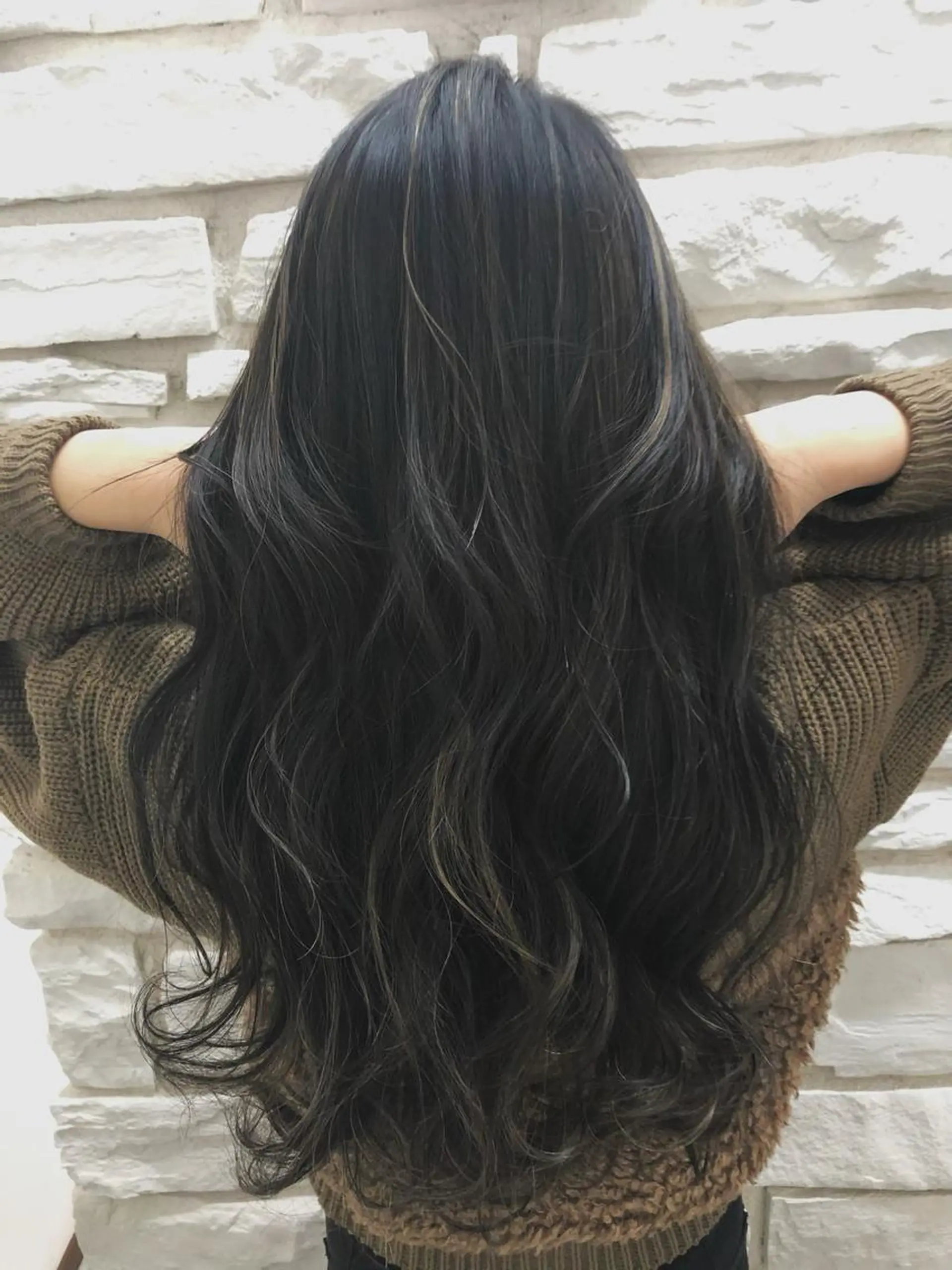 セミロング ヘアカラー トリートメント ✨艶感/透け感✨Sherry所属・艶髪/ハイトーン Sherryのヘアスタイル