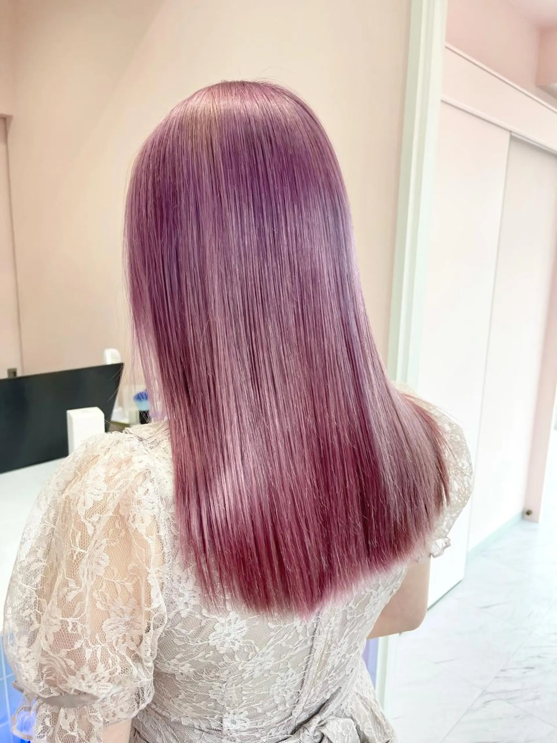 セミロング ヘアカラー トリートメント tuki yokohama所属・店長 小池アキトのヘアスタイル