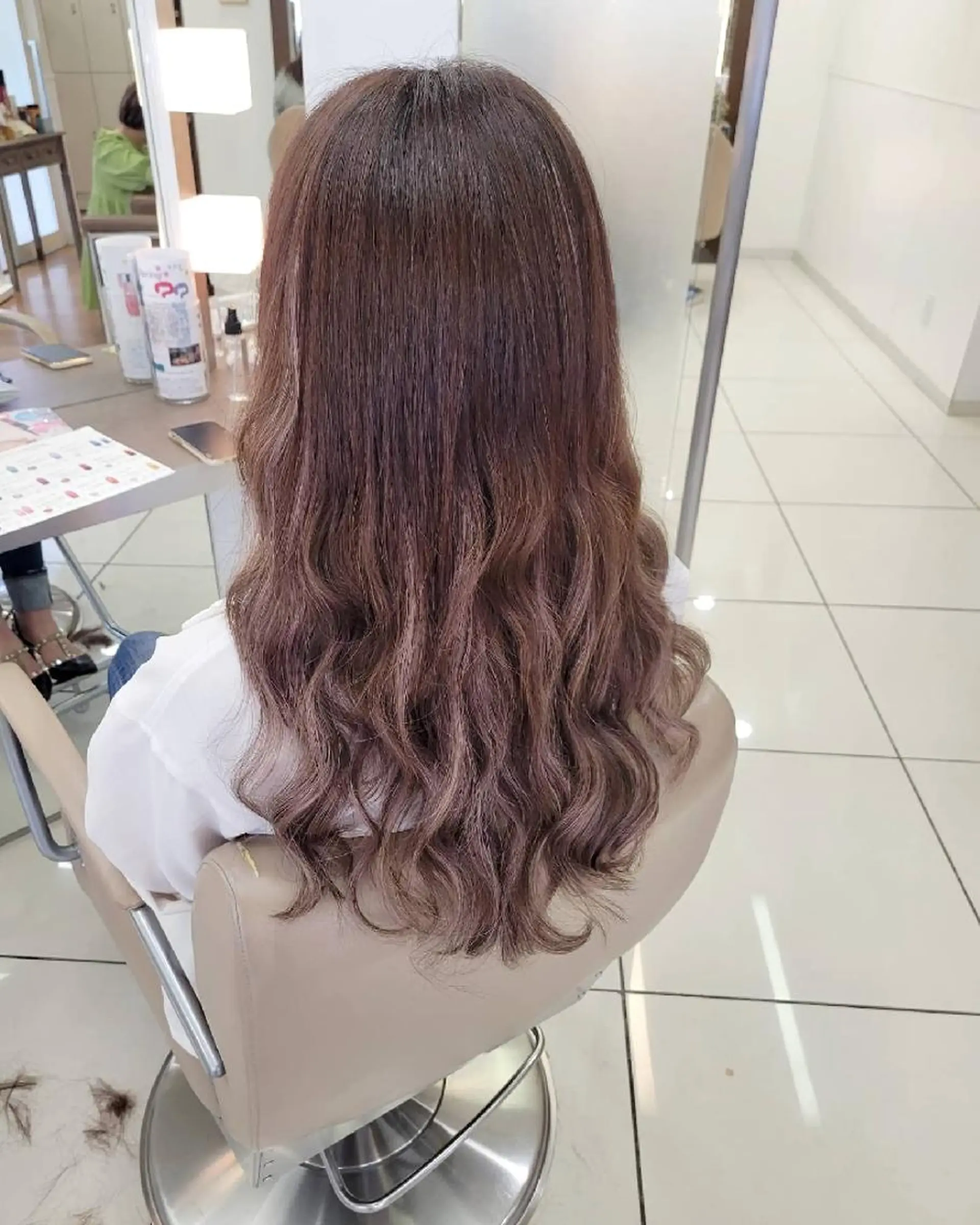 ロング カラー 羽エクステ🩷 🤍まき🤍のヘアスタイル