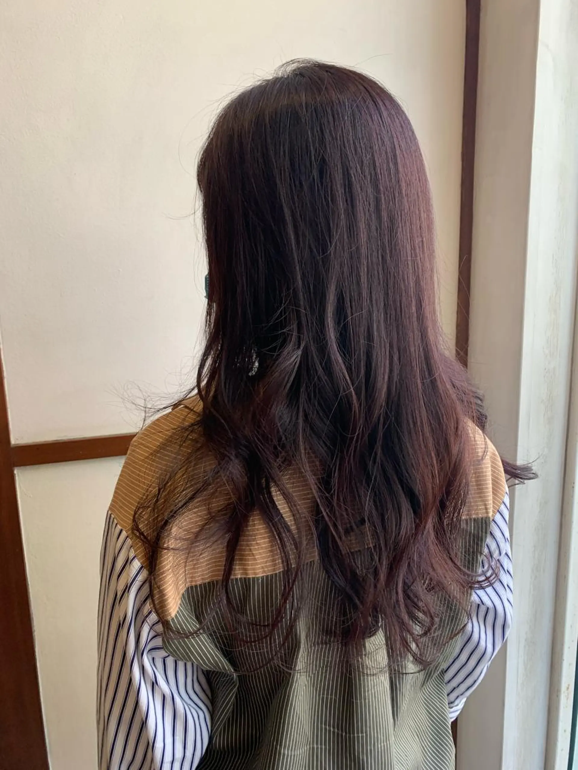 ロング カラー 鎌野 萌乃のヘアスタイル