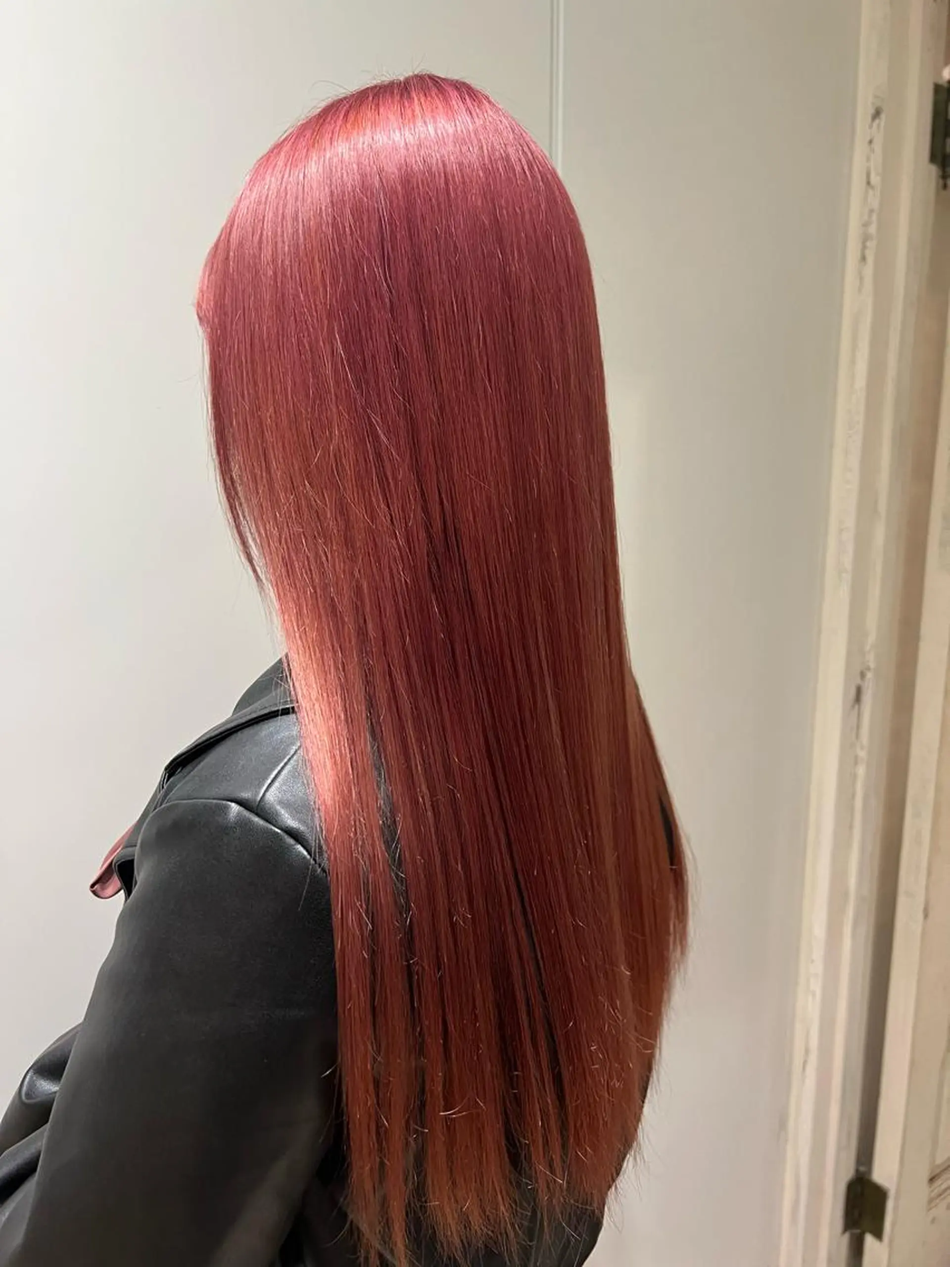 ロング カラー ヘアアレンジ ピンクカラー ヘアカラー トリートメント 金子 廉のヘアスタイル