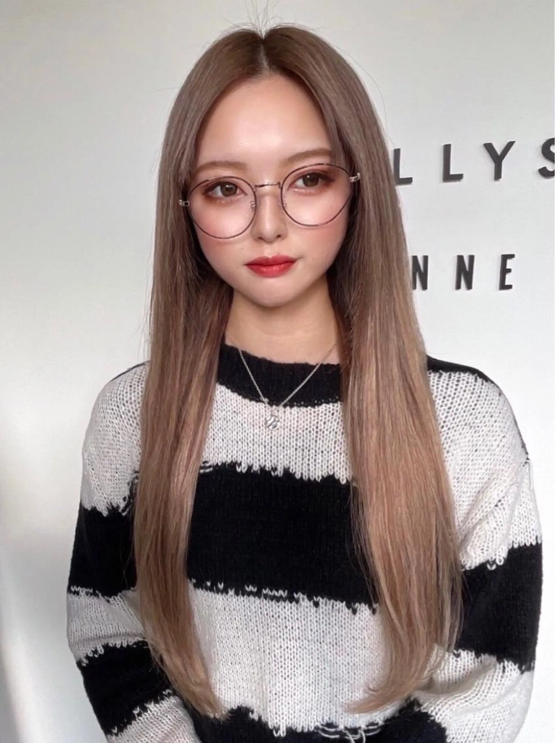 ロング カラー ヘアアレンジ 寺西 恵🪡🤍のヘアスタイル