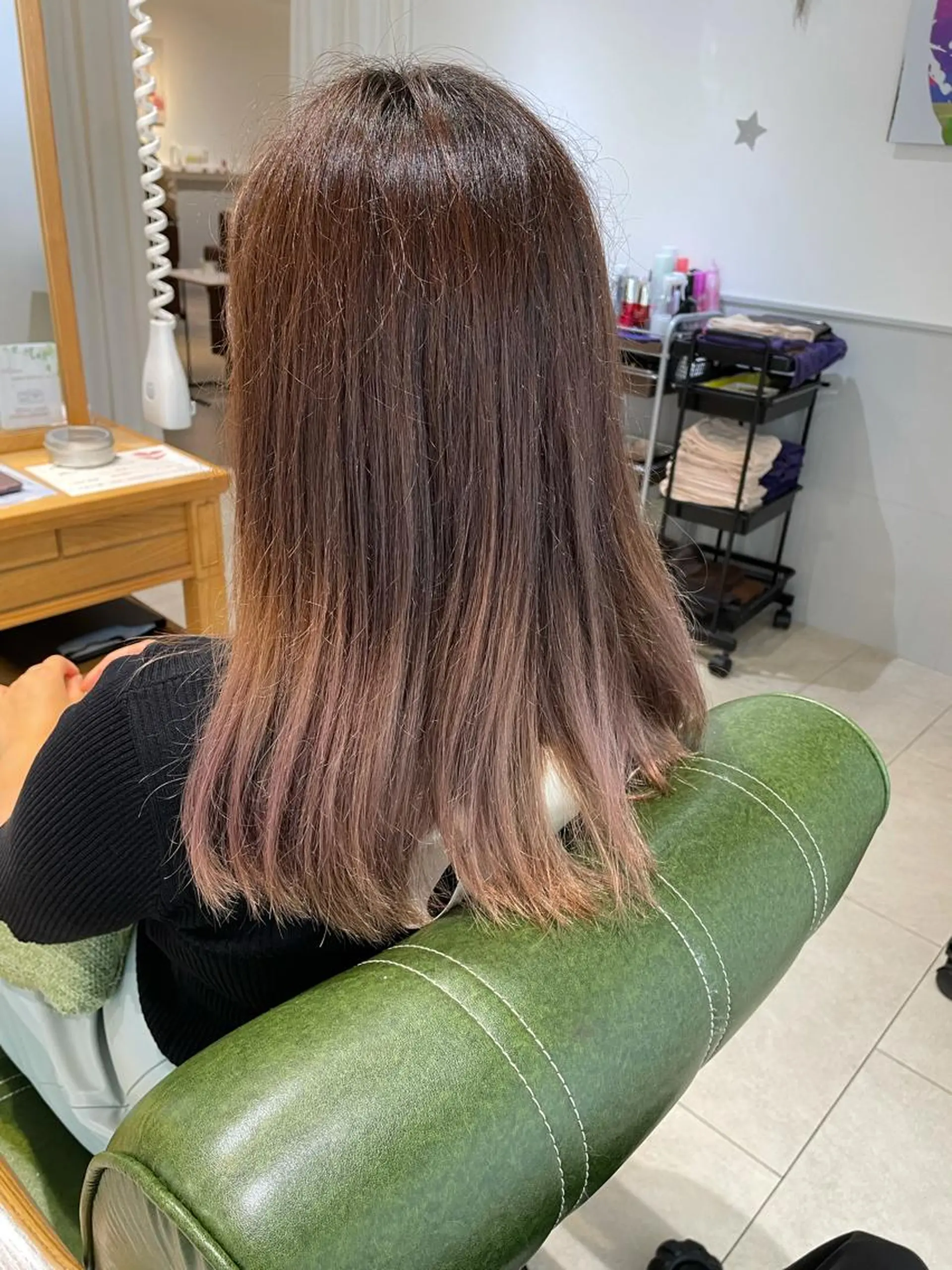 ミディアム カラー ブリーチ ブルーカラー ブルーバイオレット バイオレットカラー カット ヘアカラー トリートメント 過去一の柔髪ヘア 🌿IVYjoureのヘアスタイル