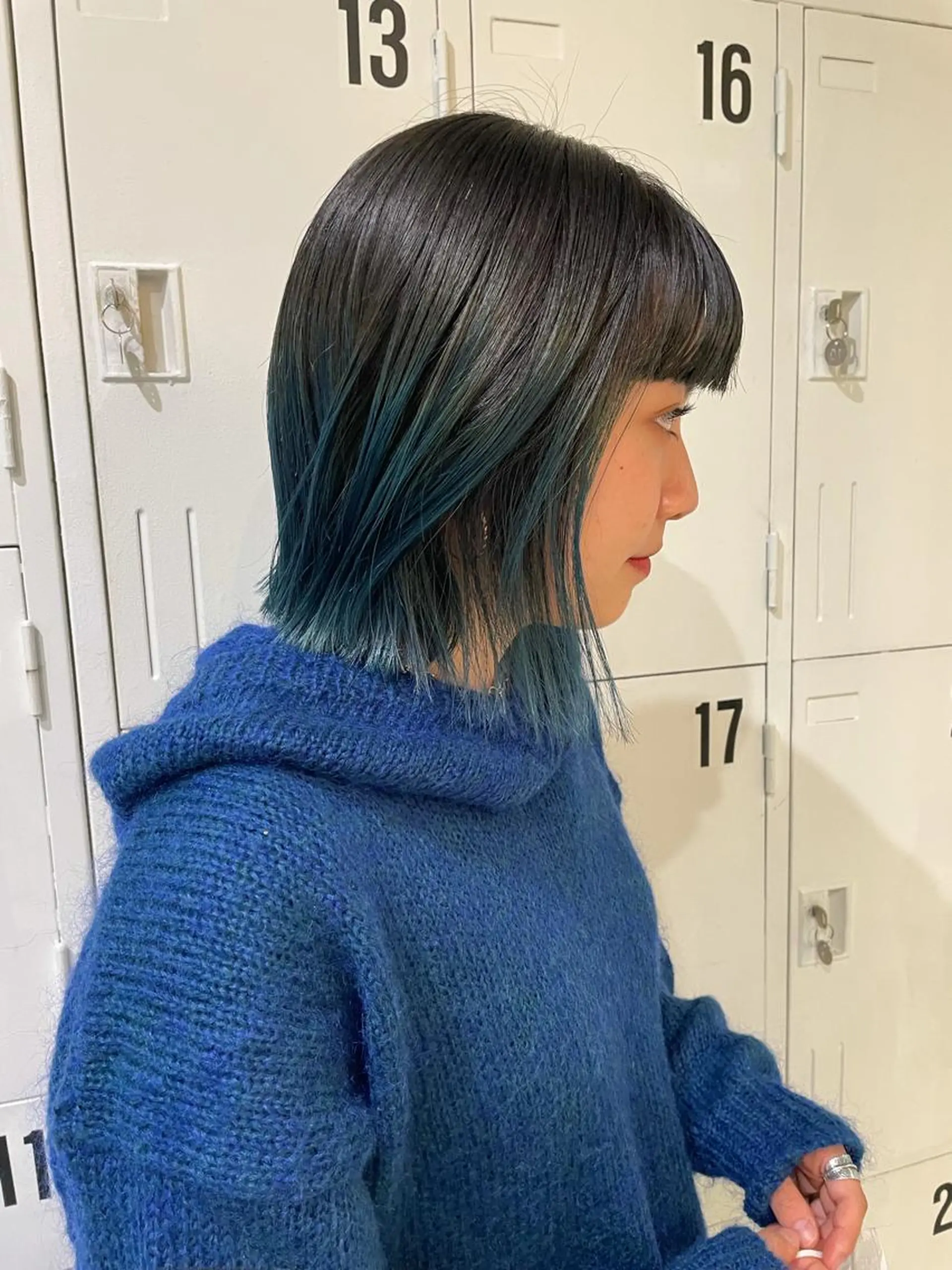 ミディアム カラー ブリーチ ブルーカラー ボブ ウルフ/似合わせ レイヤー/RIHOのヘアスタイル