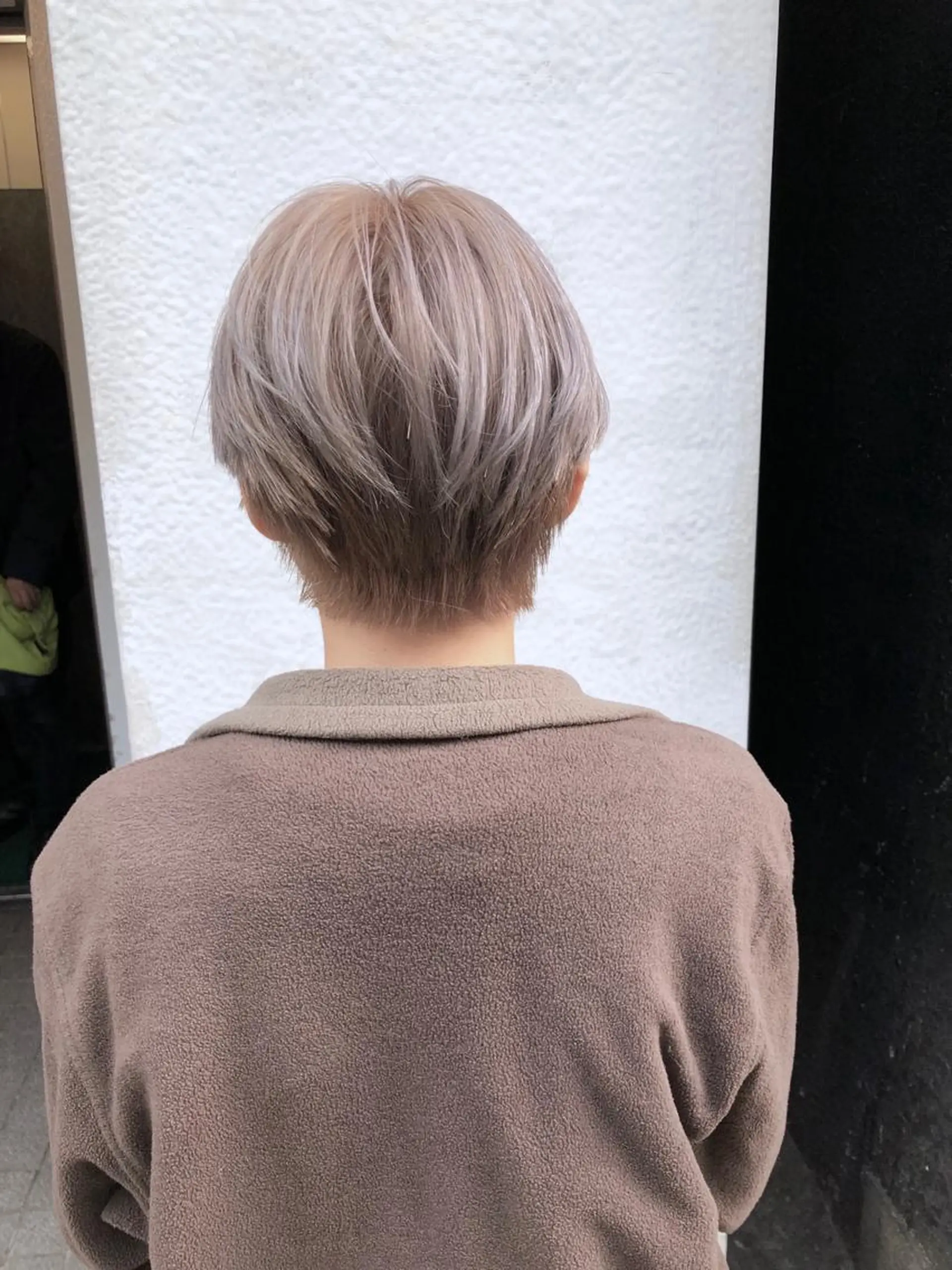 ショート カラー ハンサムショート ブリーチ ダブルカラー ハイトーンカラー ショートヘア 100%髪質改善特化 TRUNSのヘアスタイル