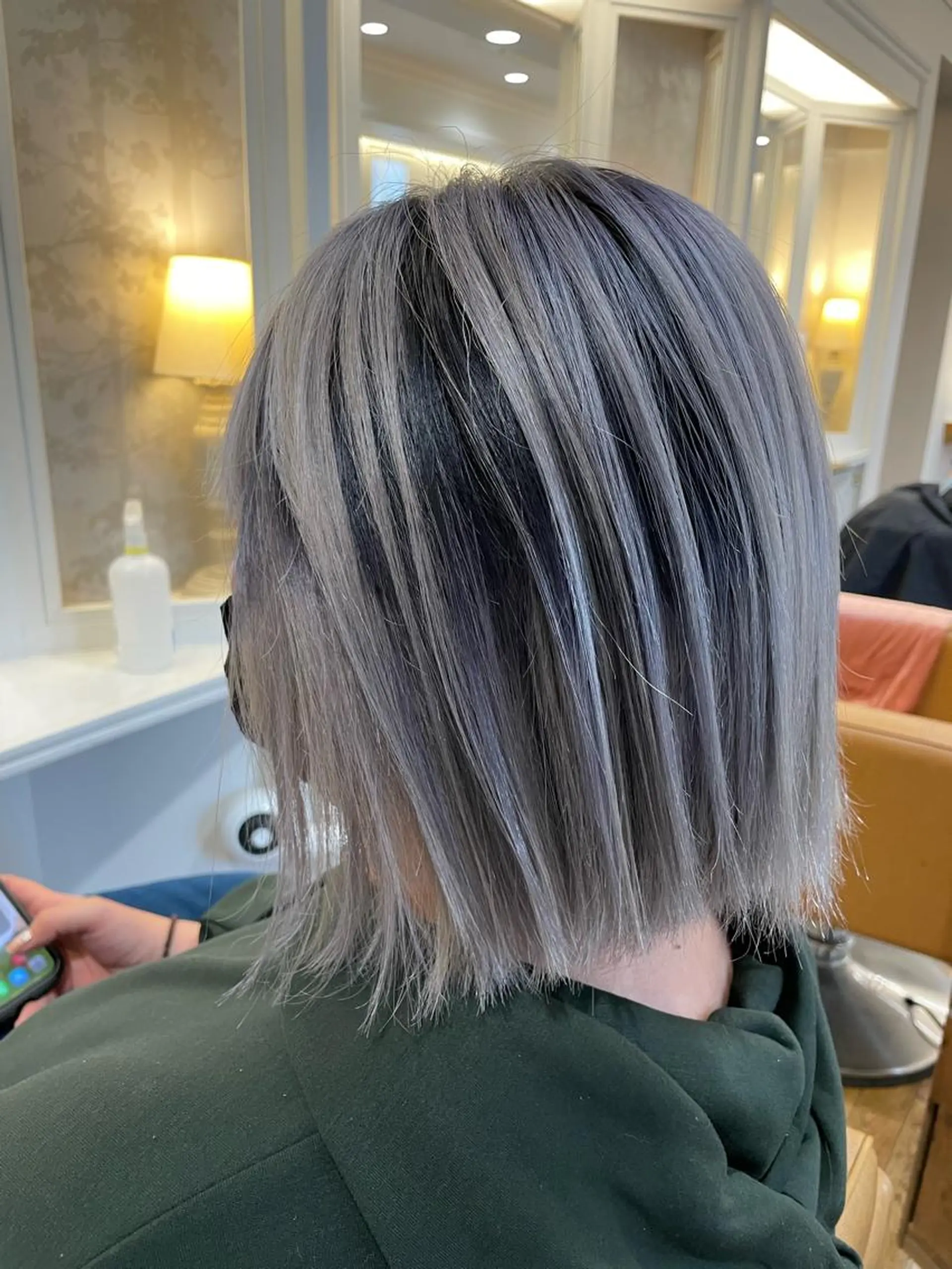 ショート ヘアカラー トリートメント ブリーチ毛矯正.髪質 改善.髪にドラマをのヘアスタイル