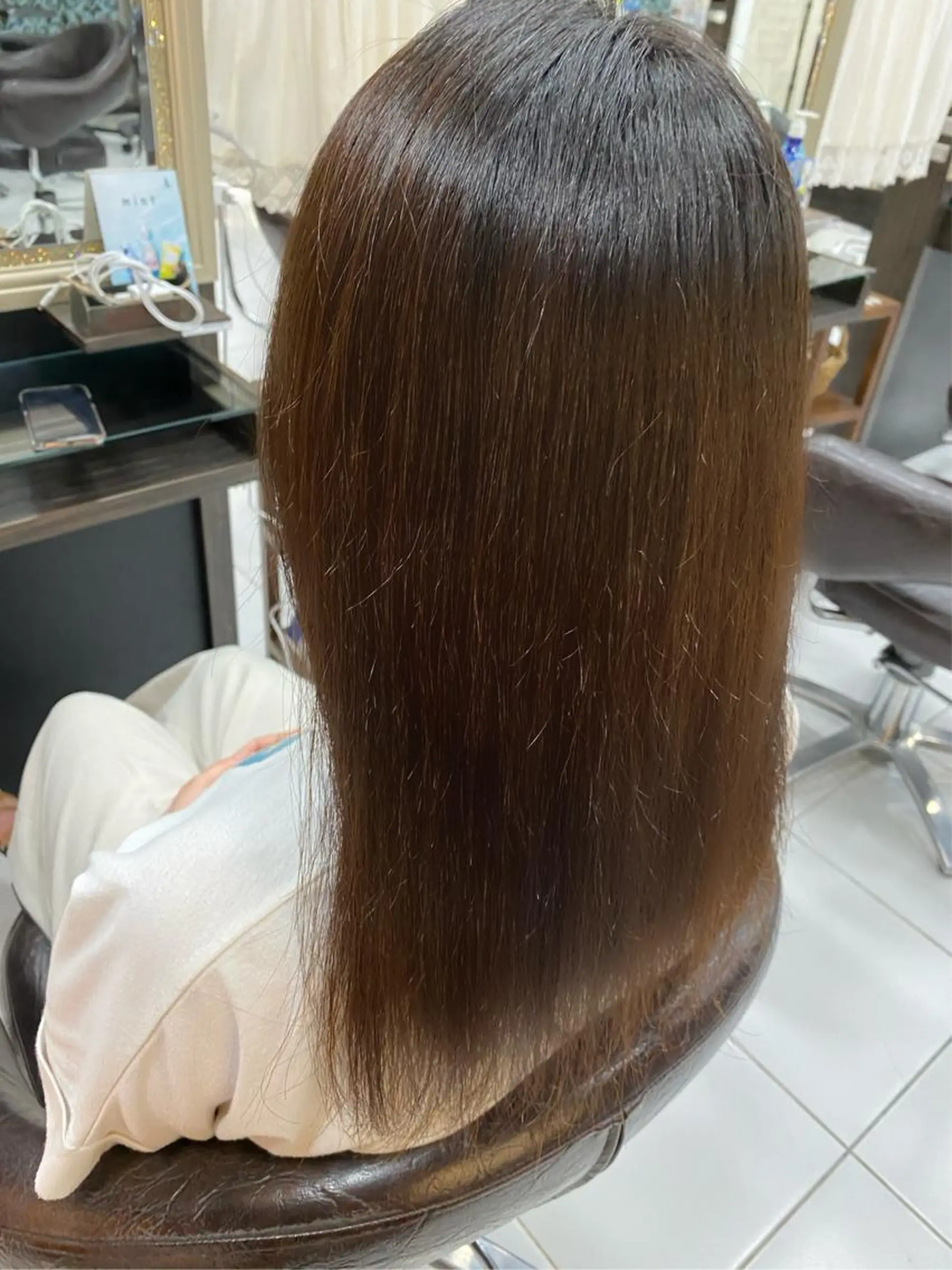 ロング 縮毛矯正 ホワイト/店長/カラ ー講師/錦糸町/岩崎のヘアスタイル