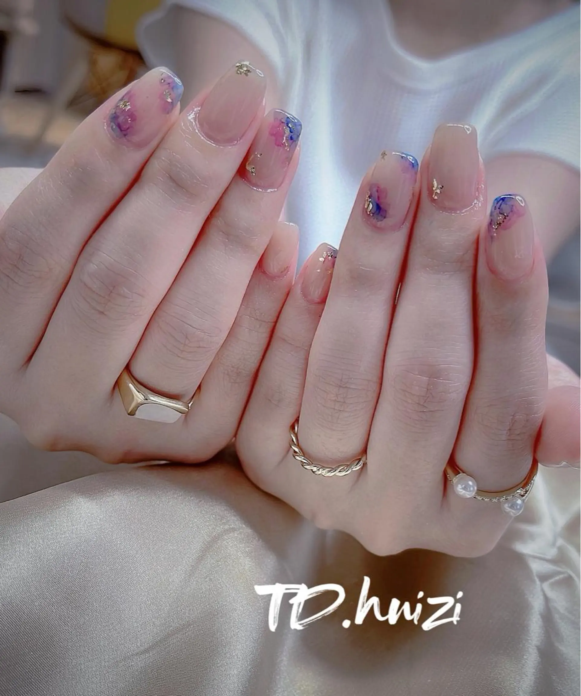 ミディアム めぐみのネイルサロン 惠のネイルデザイン