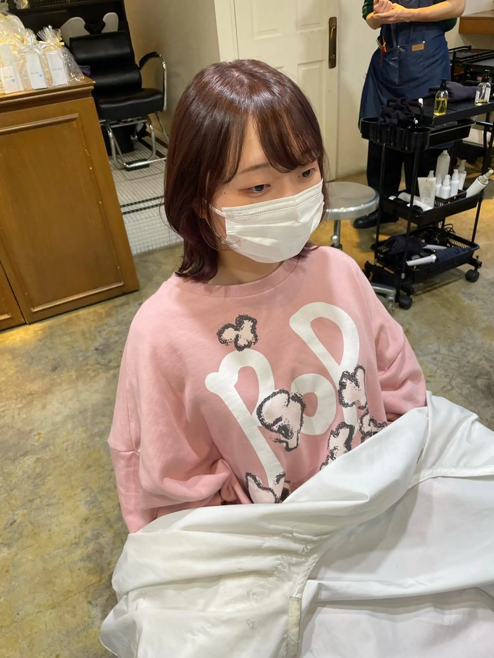 ミディアム カラー ブリーチ ラベンダーカラー ラベンダーピンク ブリーチなしカラー ピンクカラー ヘアカラー トリートメント MIOベージュカラー 柔らかいカラーのヘアスタイル