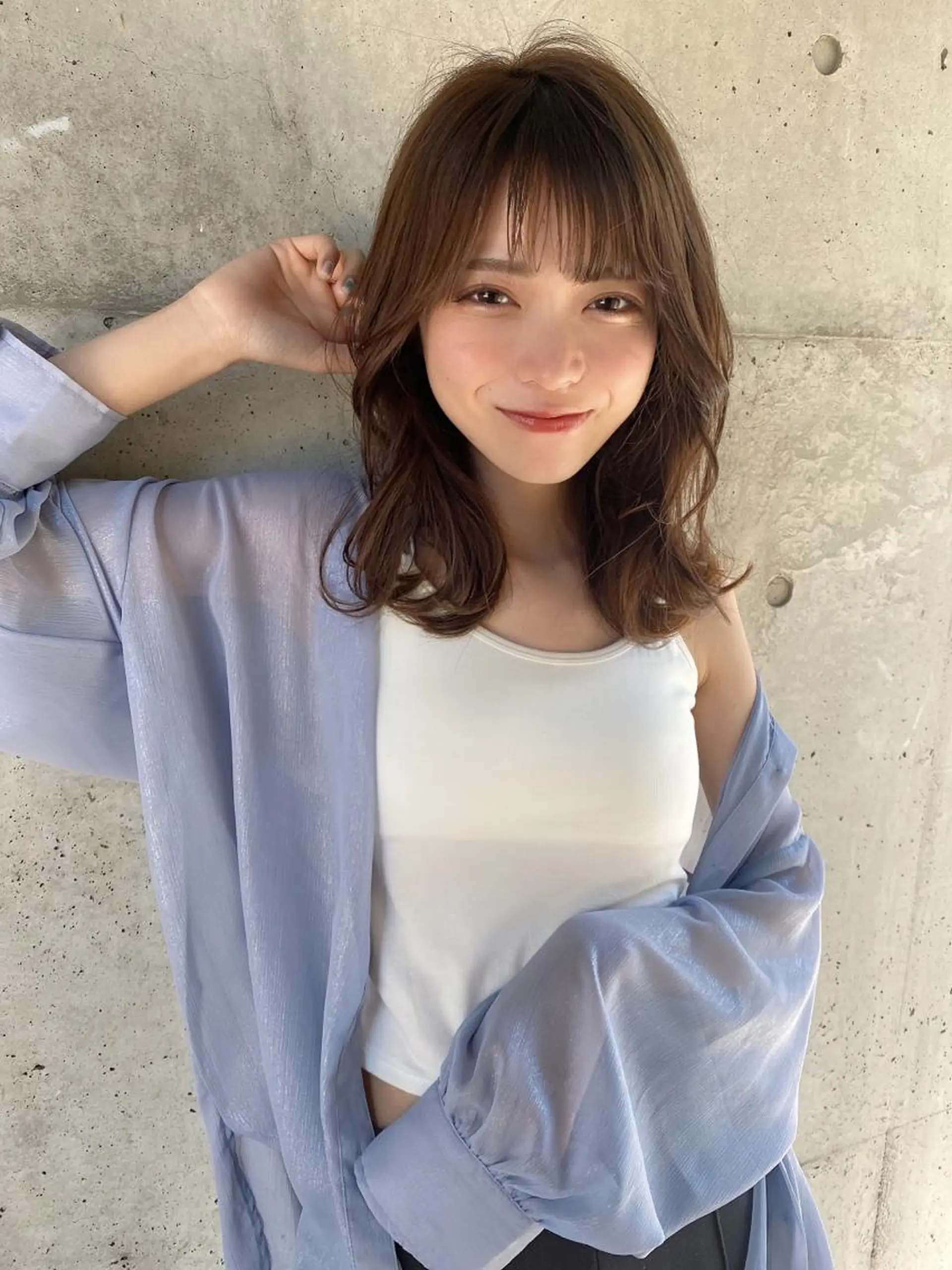 ミディアム カラー パーマ バレイヤージュ ブリーチ ケアブリーチ ダブルカラー ハイライトカラー ヘアカラー トリートメント 新宿✨顔周りカット 韓国ヘア/坂本亜裟海のヘアスタイル