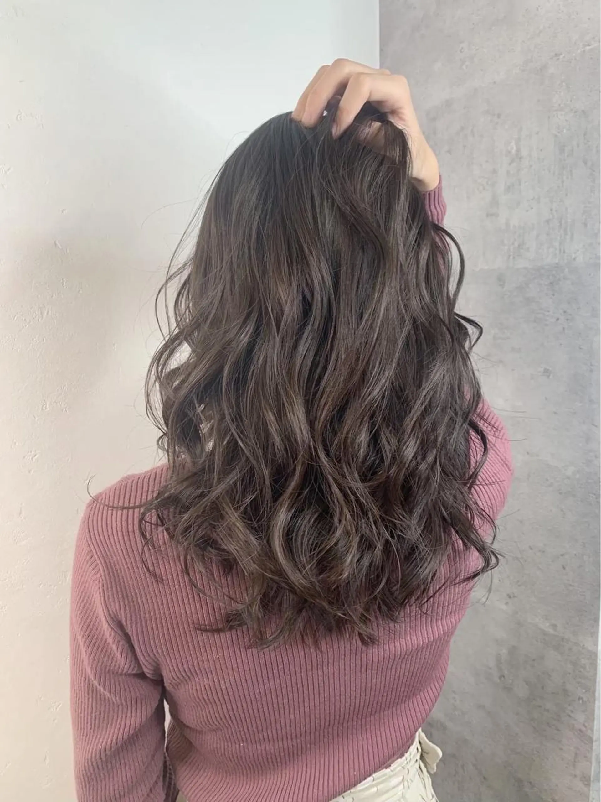 セミロング カラー _WHITE 高槻のヘアスタイル