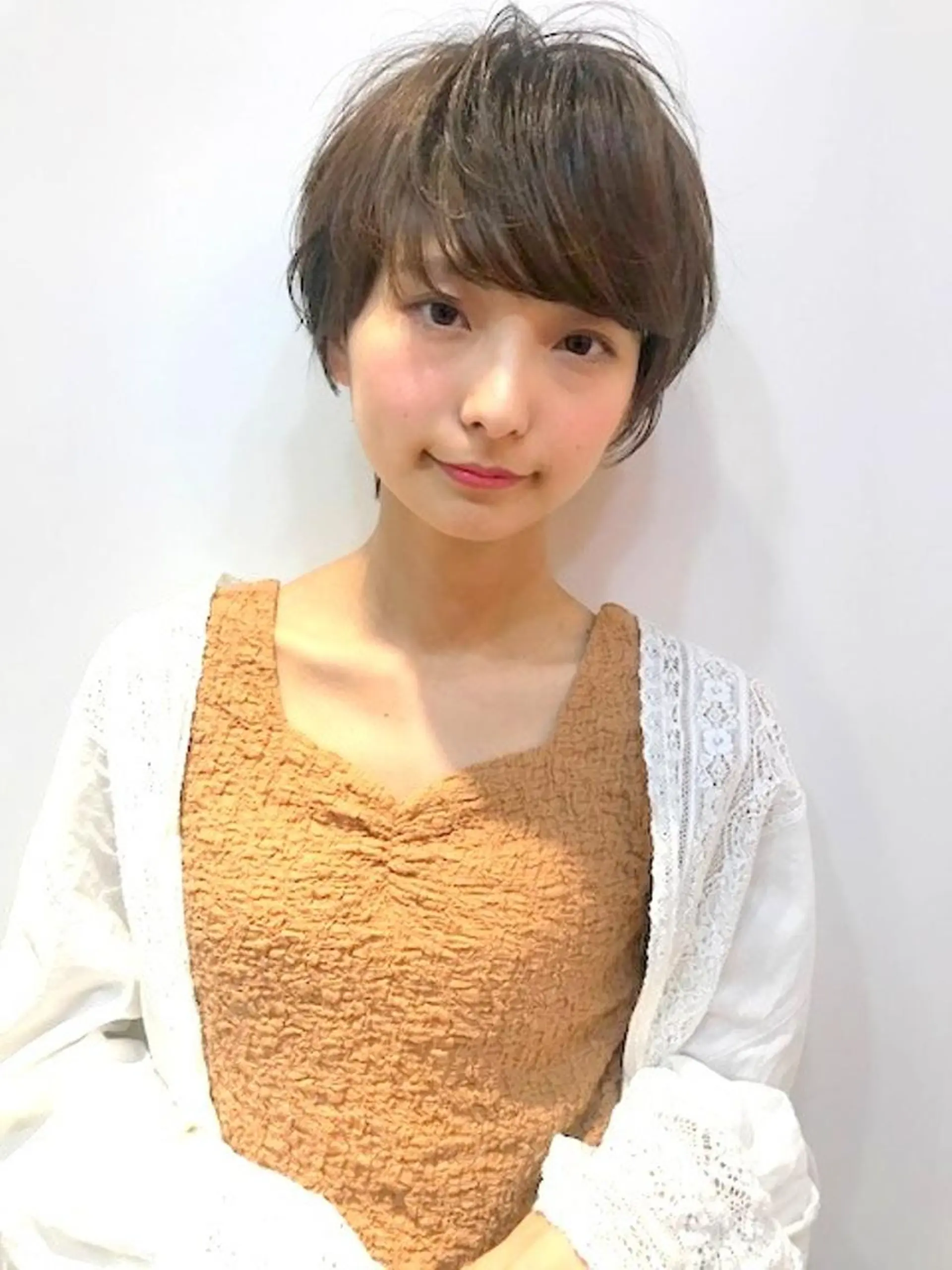 ショート カラー 羽田 ひろむのヘアスタイル