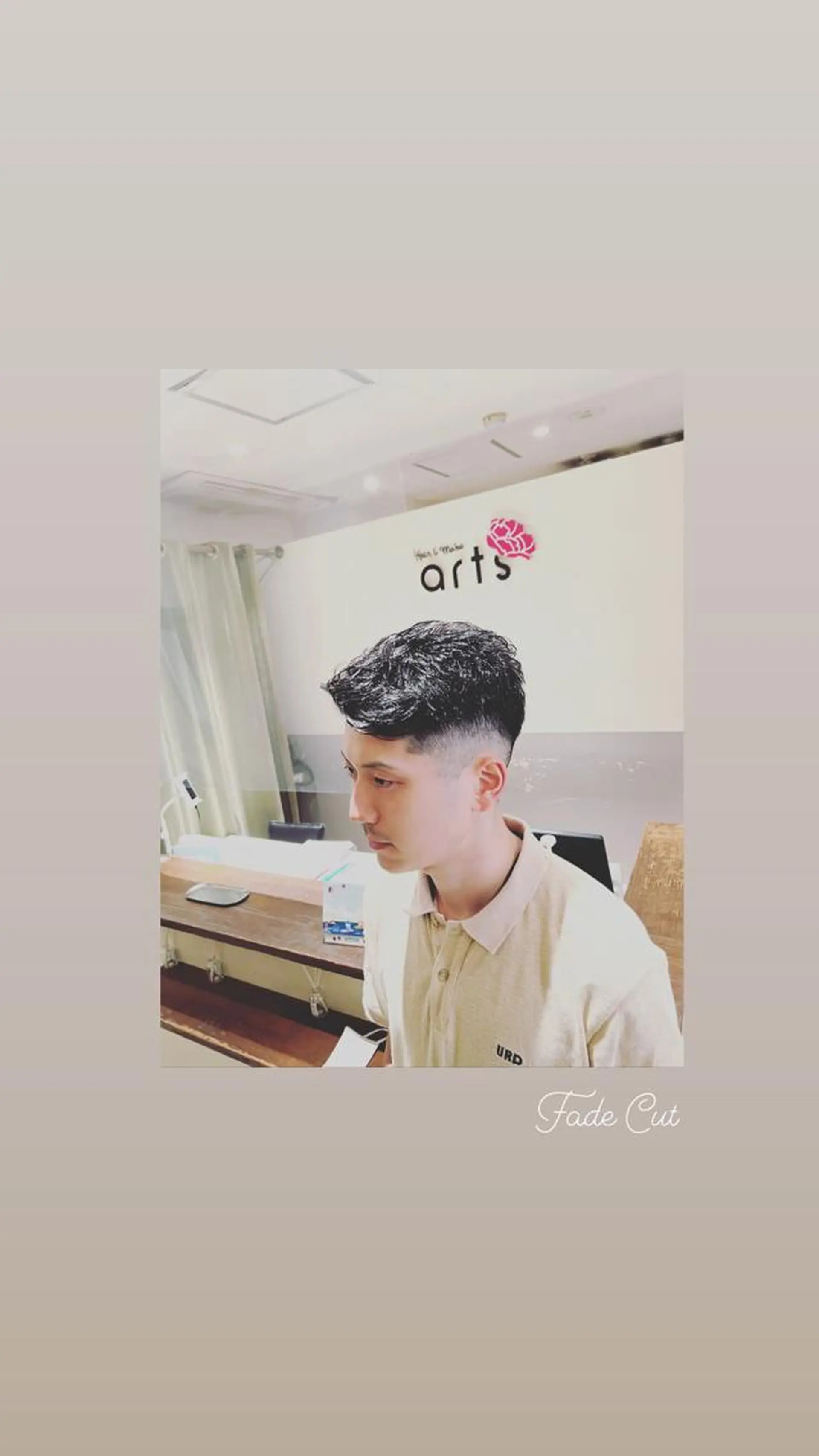 ショート メンズ フェードカット ハイライト/インナー /ブリーチ/レイヤーのヘアスタイル