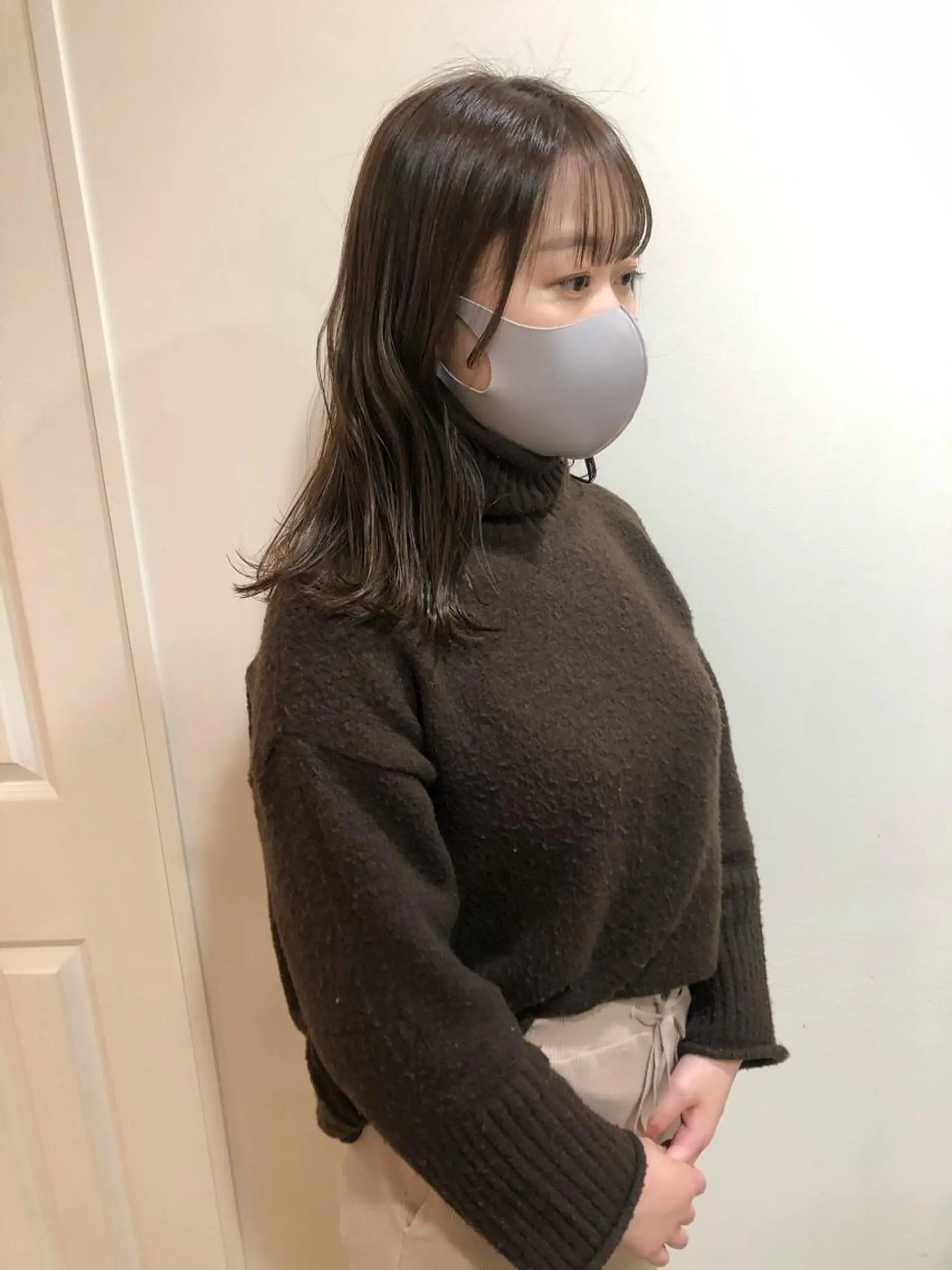 ミディアム カラー カット ヘアカラー トリートメント MIOベージュカラー 柔らかいカラーのヘアスタイル