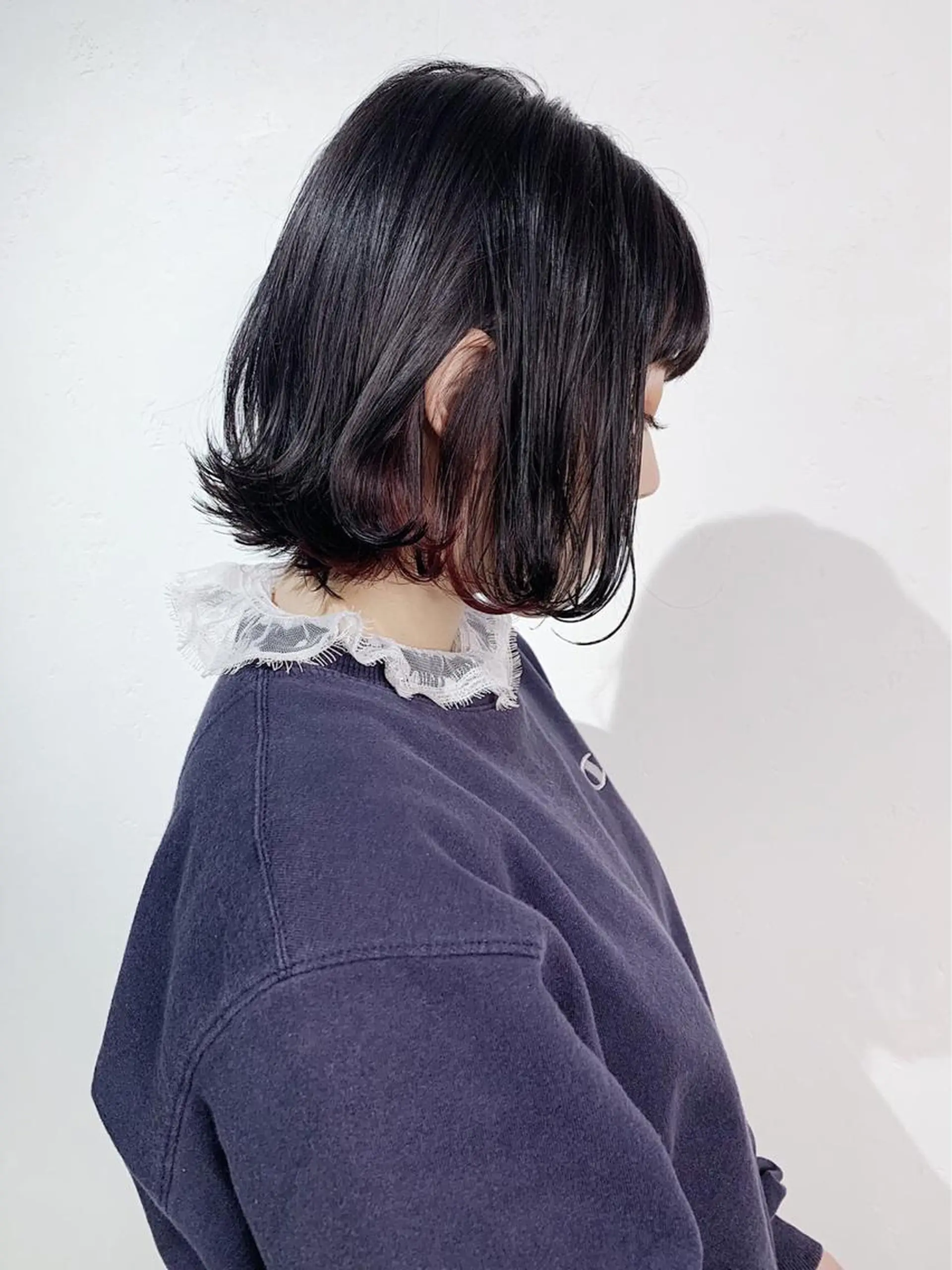 ミディアム カラー アッシュ インナーカラー パープルカラー パープルアッシュ レッドカラー _WHITE 難波本店のヘアスタイル