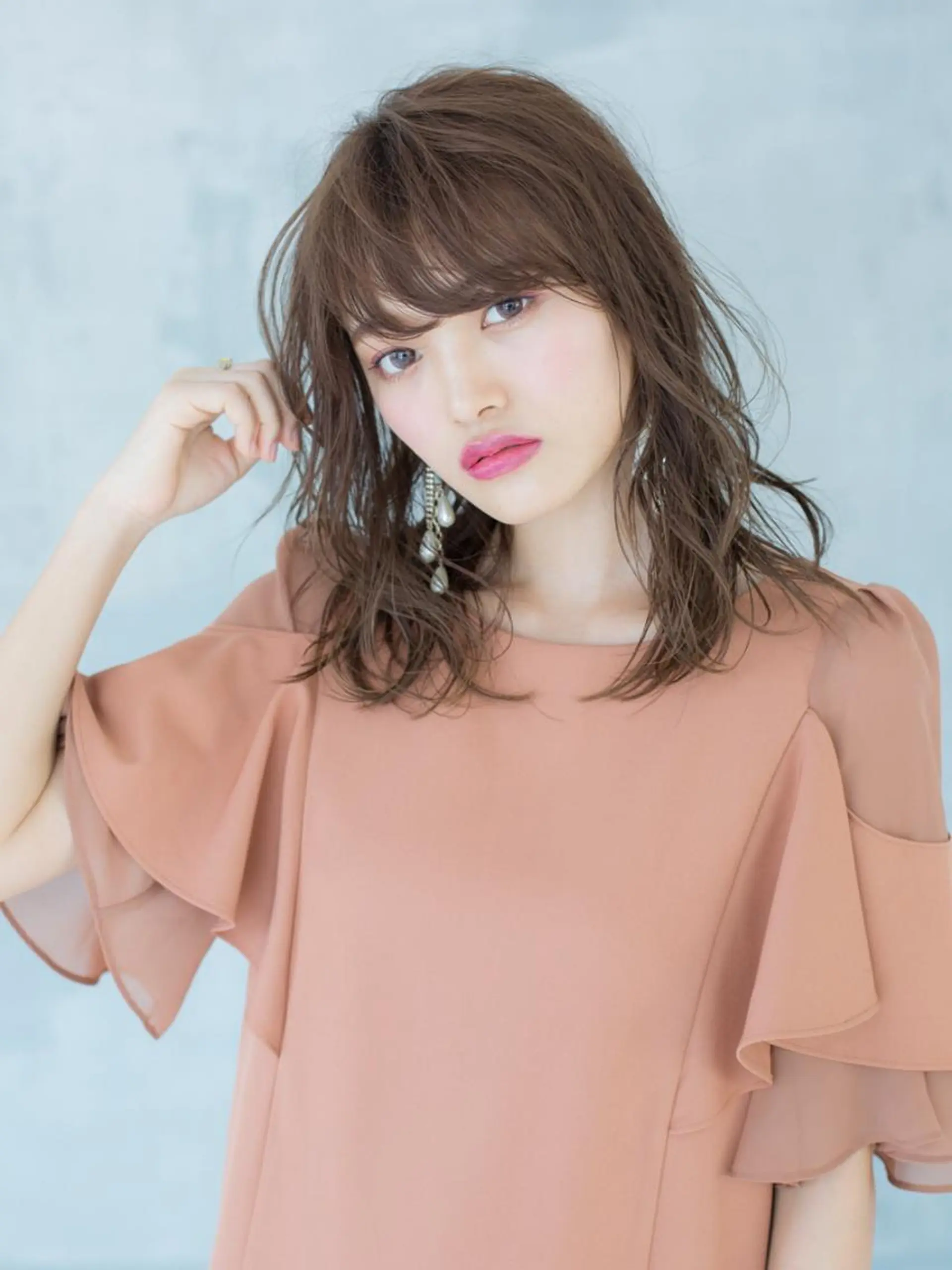 ミディアム 【デザイナー】田中 美生のヘアスタイル