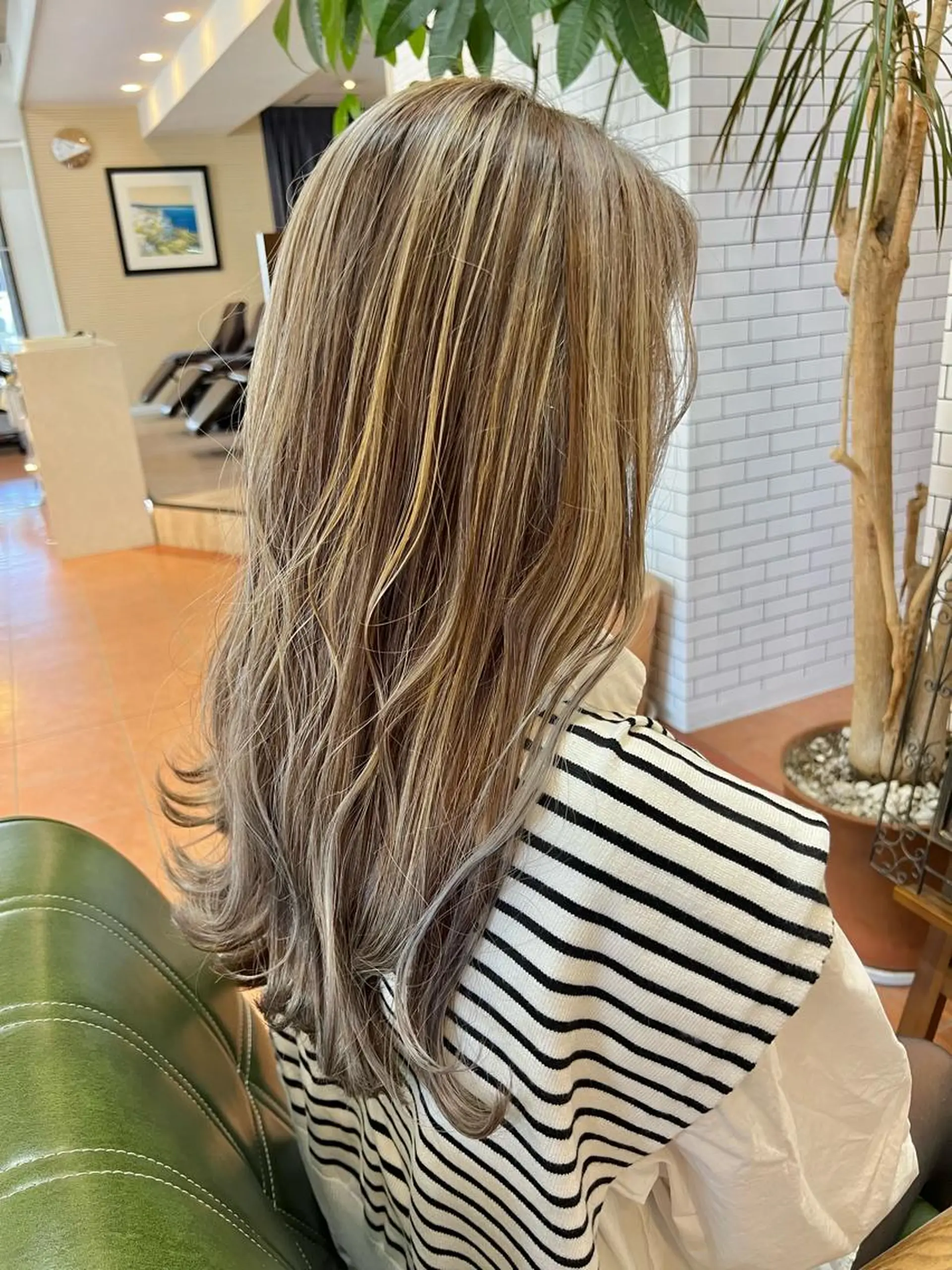 ロング カラー ヘアカラー トリートメント 石井 佑樹のヘアスタイル