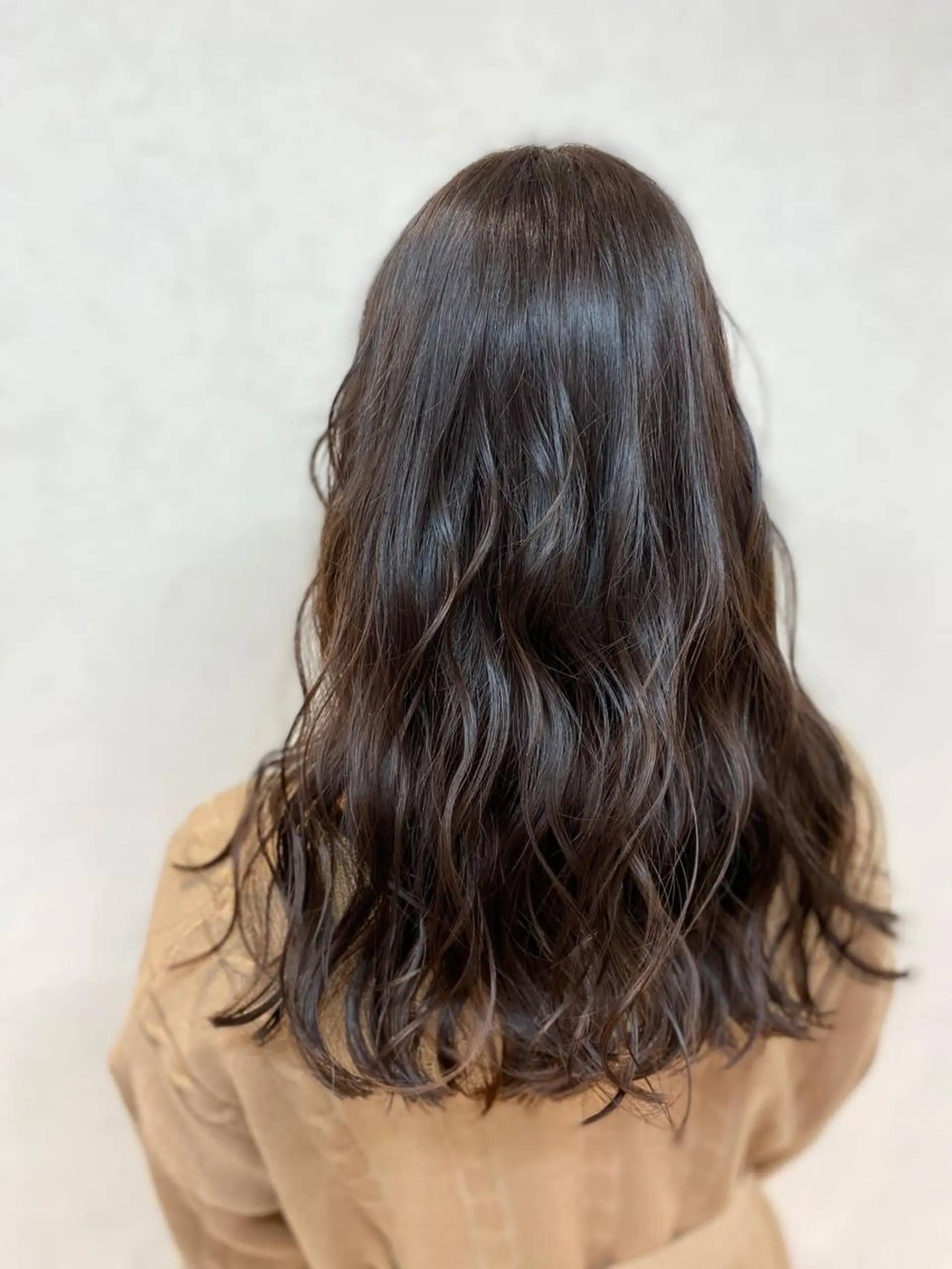 ロング カラー ベージュカラー グレージュ トリートメント 岡本 拓朗のヘアスタイル