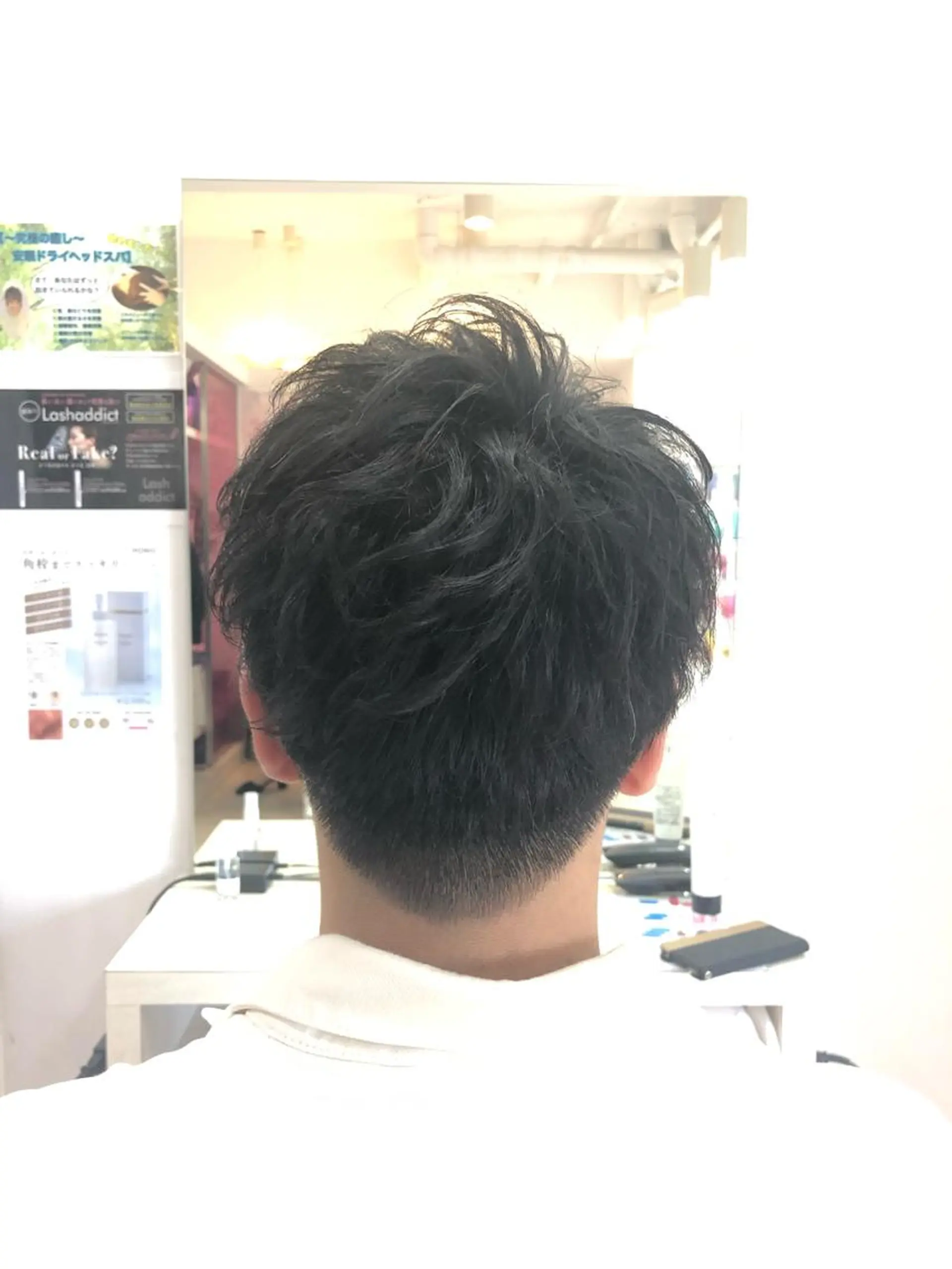 ショート パーマ メンズ メンズバレイヤージュ メンズブリーチ メンズハイライト メンズインナーカラー ハイライト 髪質改善× ハイライト溝江のヘアスタイル