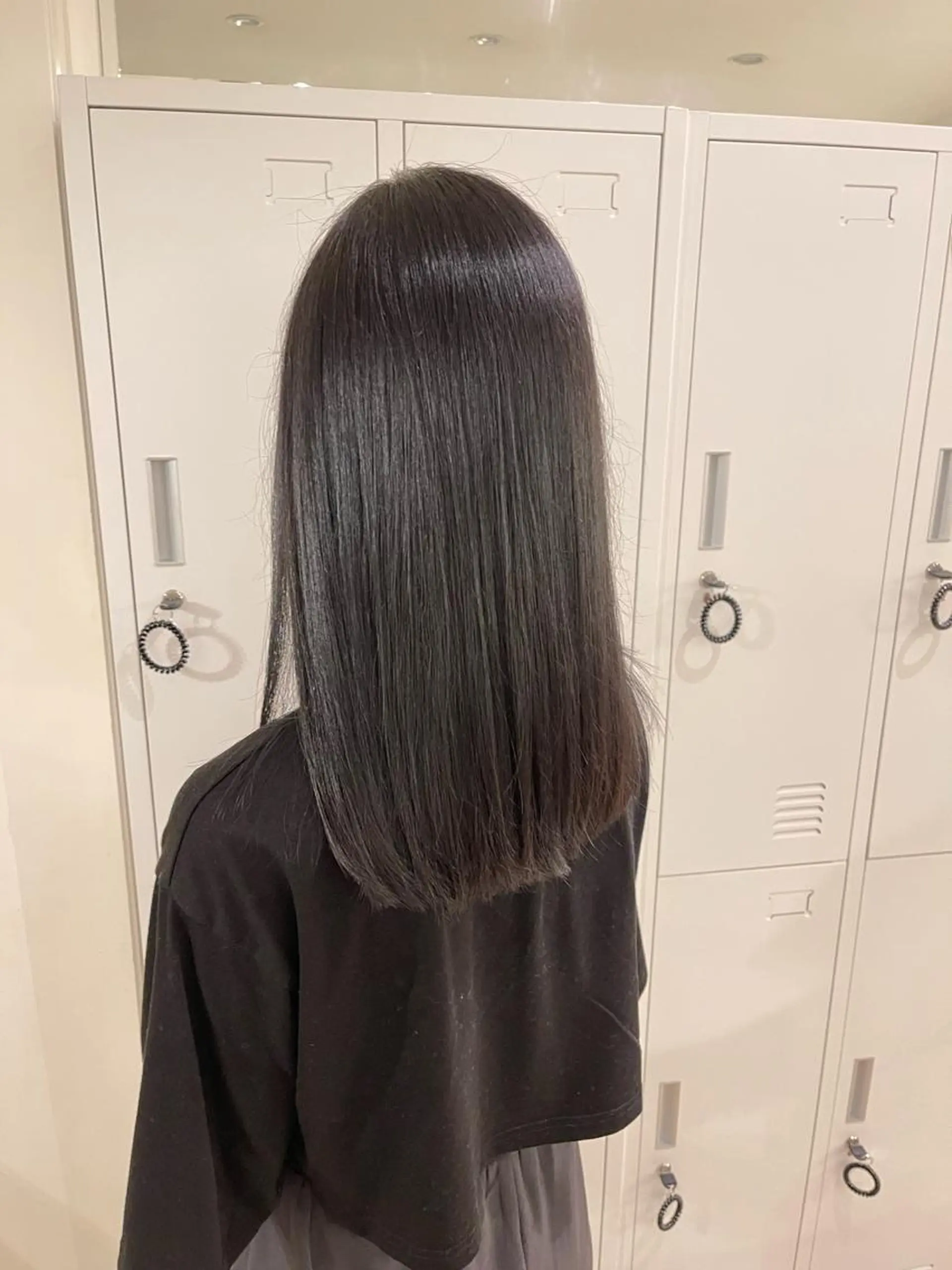 ミディアム カット ヘアカラー トリートメント 艶髪カラー😊 西久保光✂️のヘアスタイル