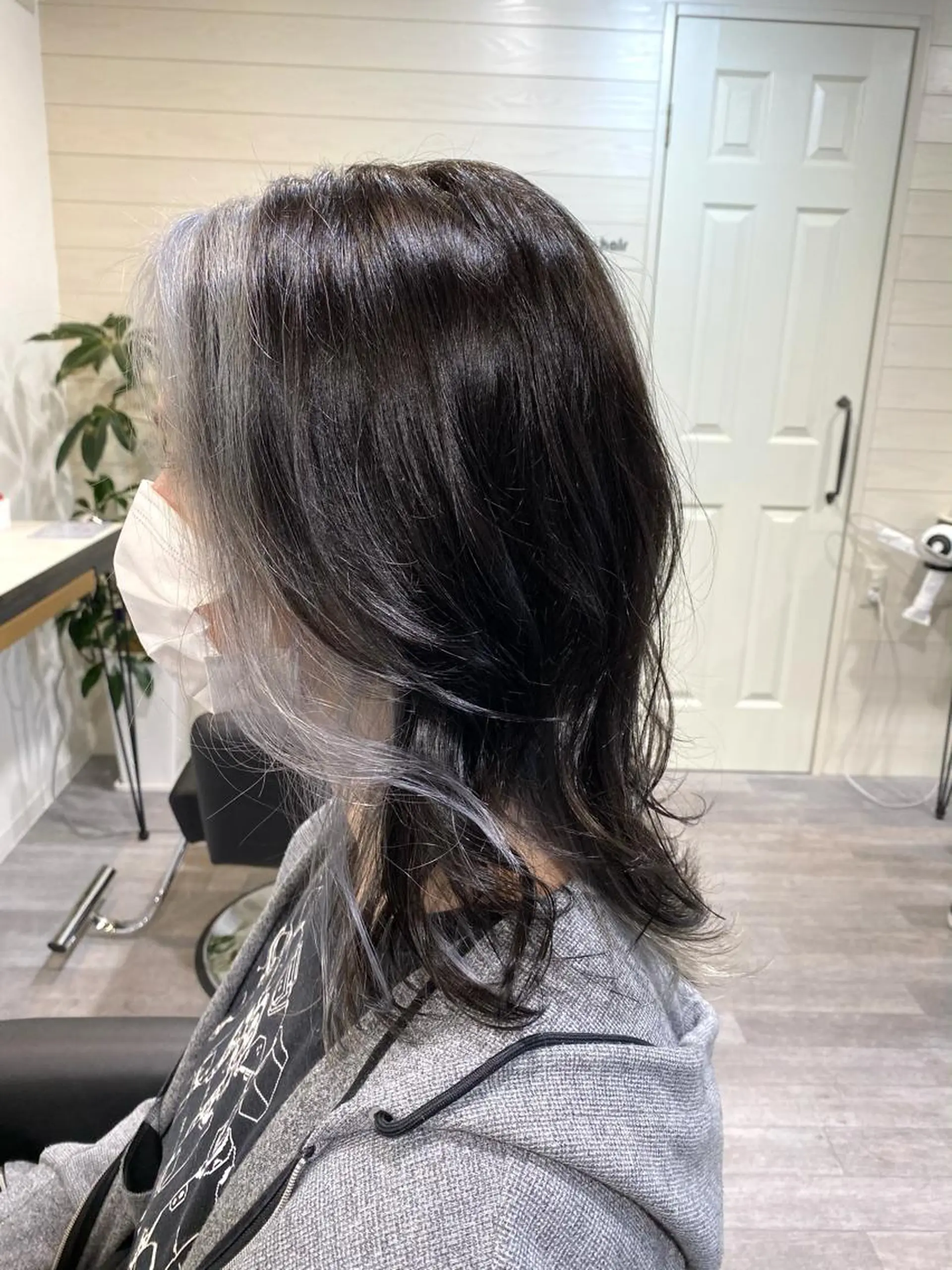 セミロング カラー アディクシーカラー バレイヤージュ ブリーチ ケアブリーチ デザインカラー カット ヘアカラー unpeu hair  二条所属・先着1名様限定 カット無料のヘアスタイル