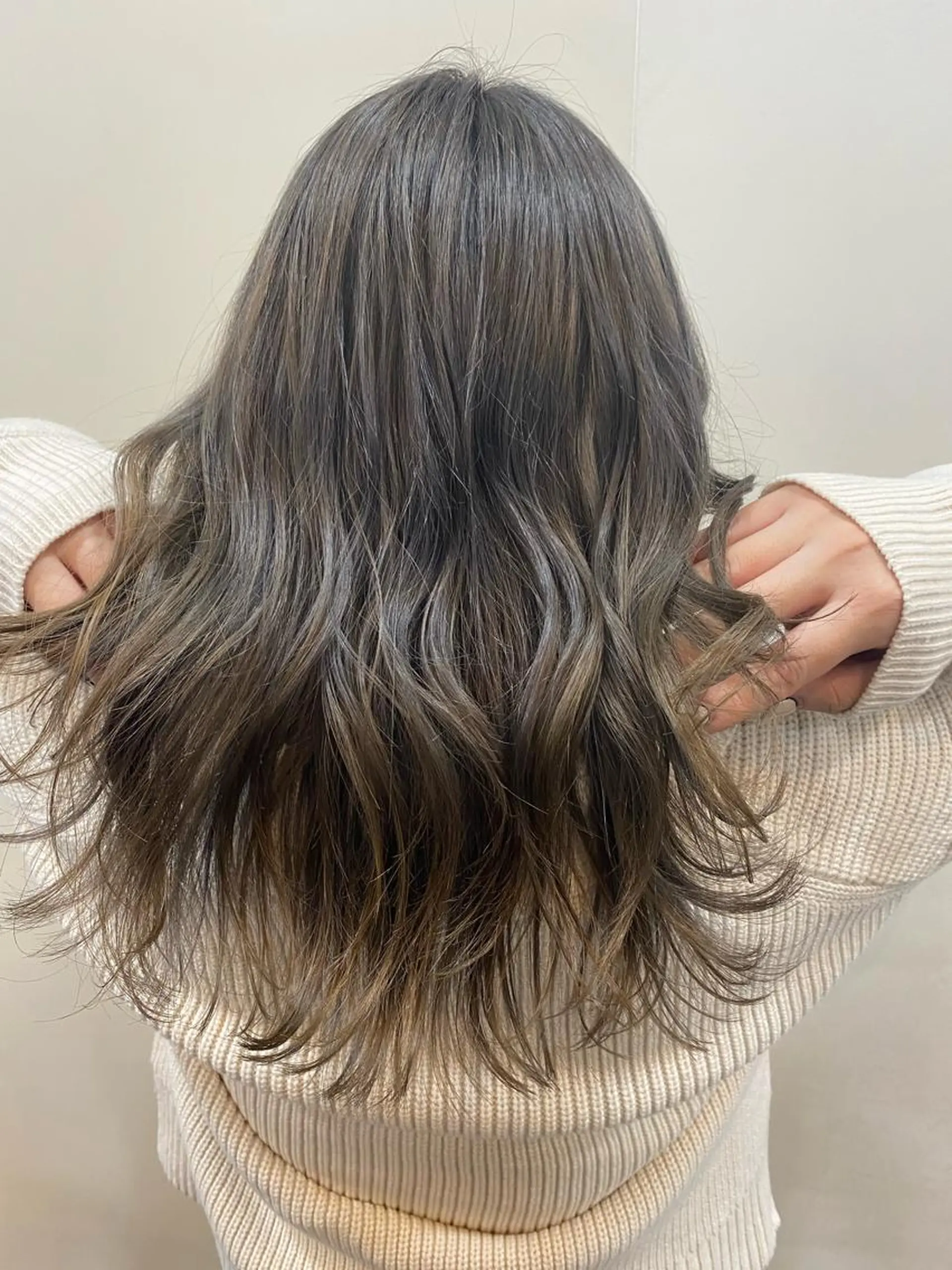 ロング カット ヘアカラー 山中 大輝のヘアスタイル