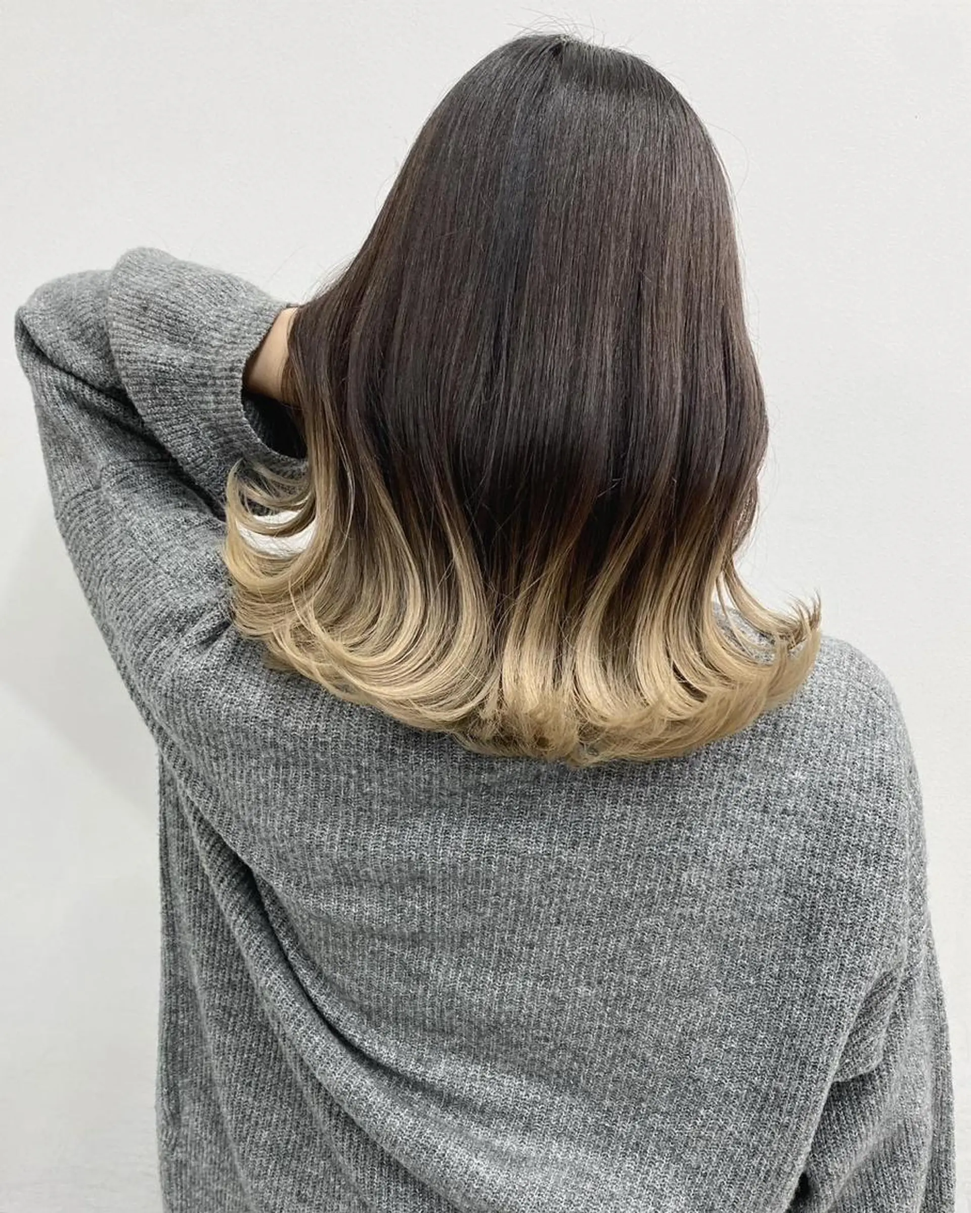 ミディアム カラー ✨美髪透明感ソムリエ ✨💎KAZU💎のヘアスタイル