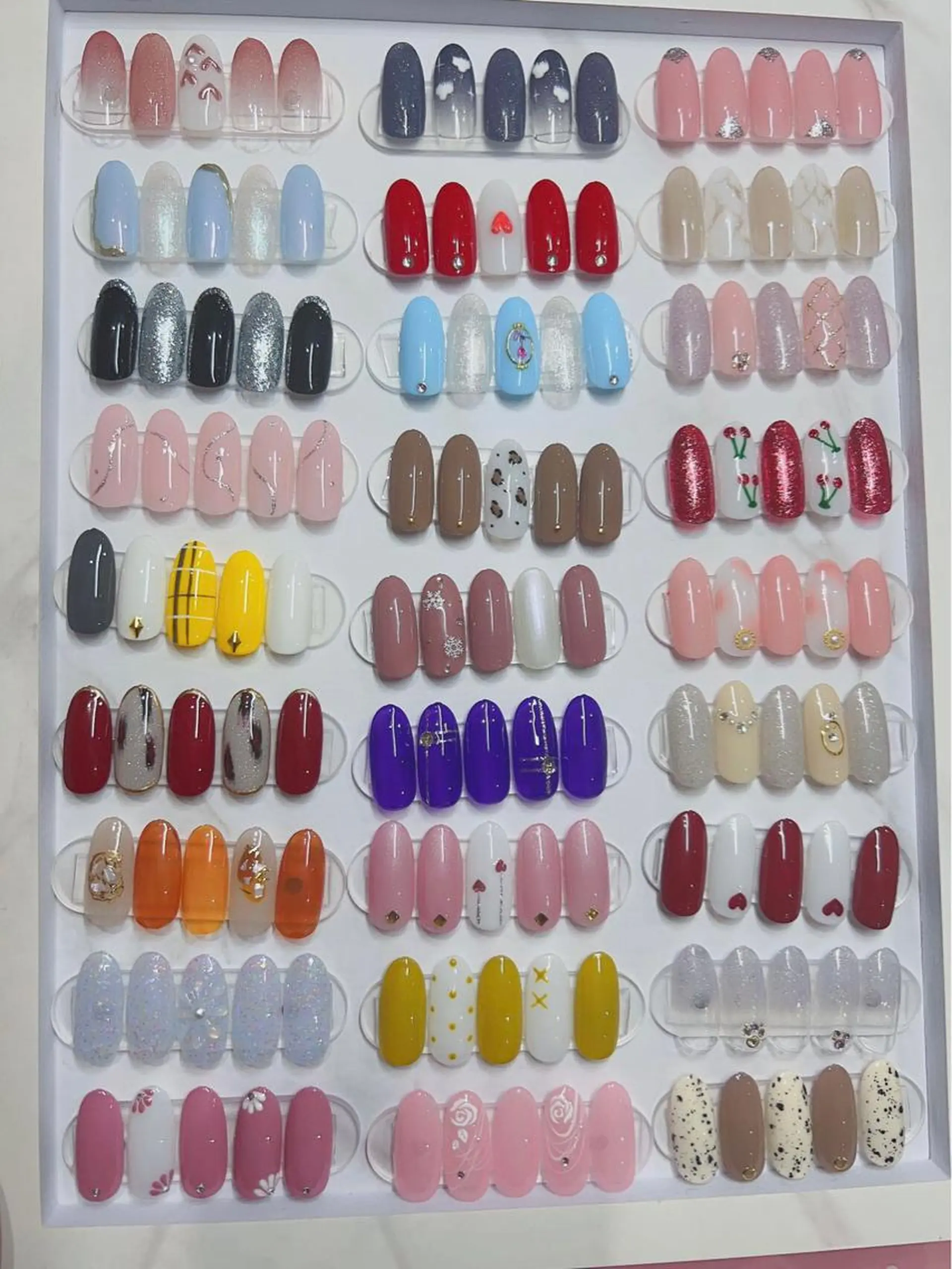 ネイル MIKIネイル サイロン蕨店のネイルデザイン