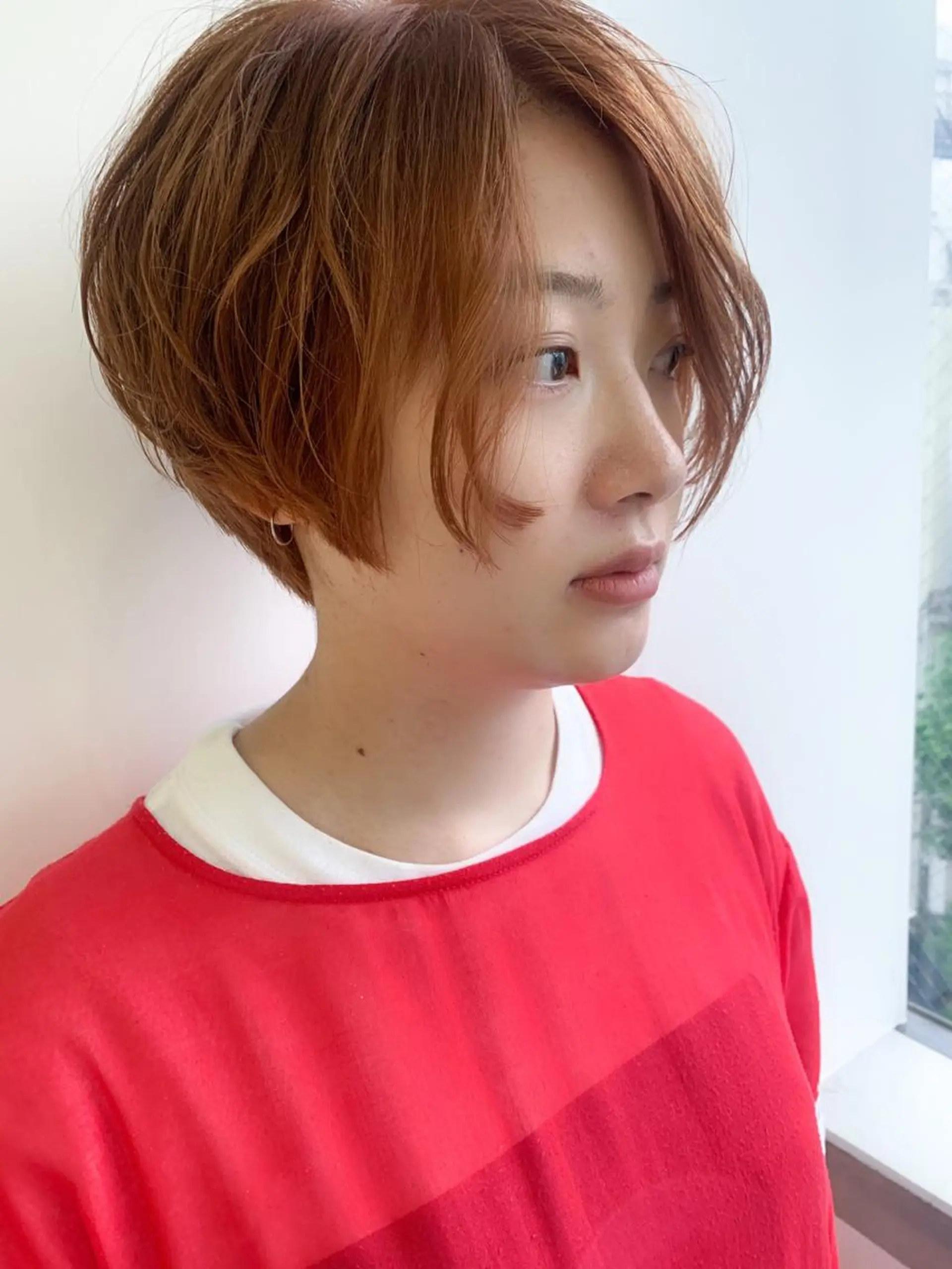 ショート nuu所属・💜ショート💜 ウルフ、ボブ二色亜美のヘアスタイル