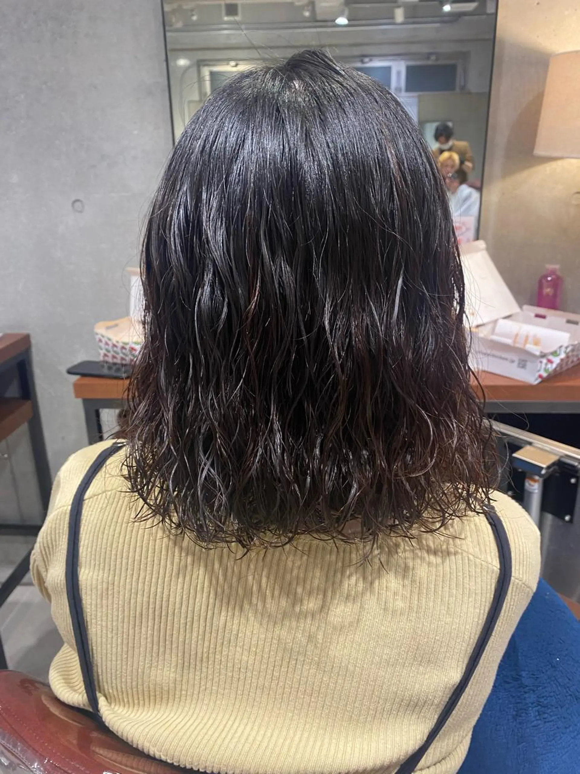 ミディアム パーマ テシロギ セイナのヘアスタイル