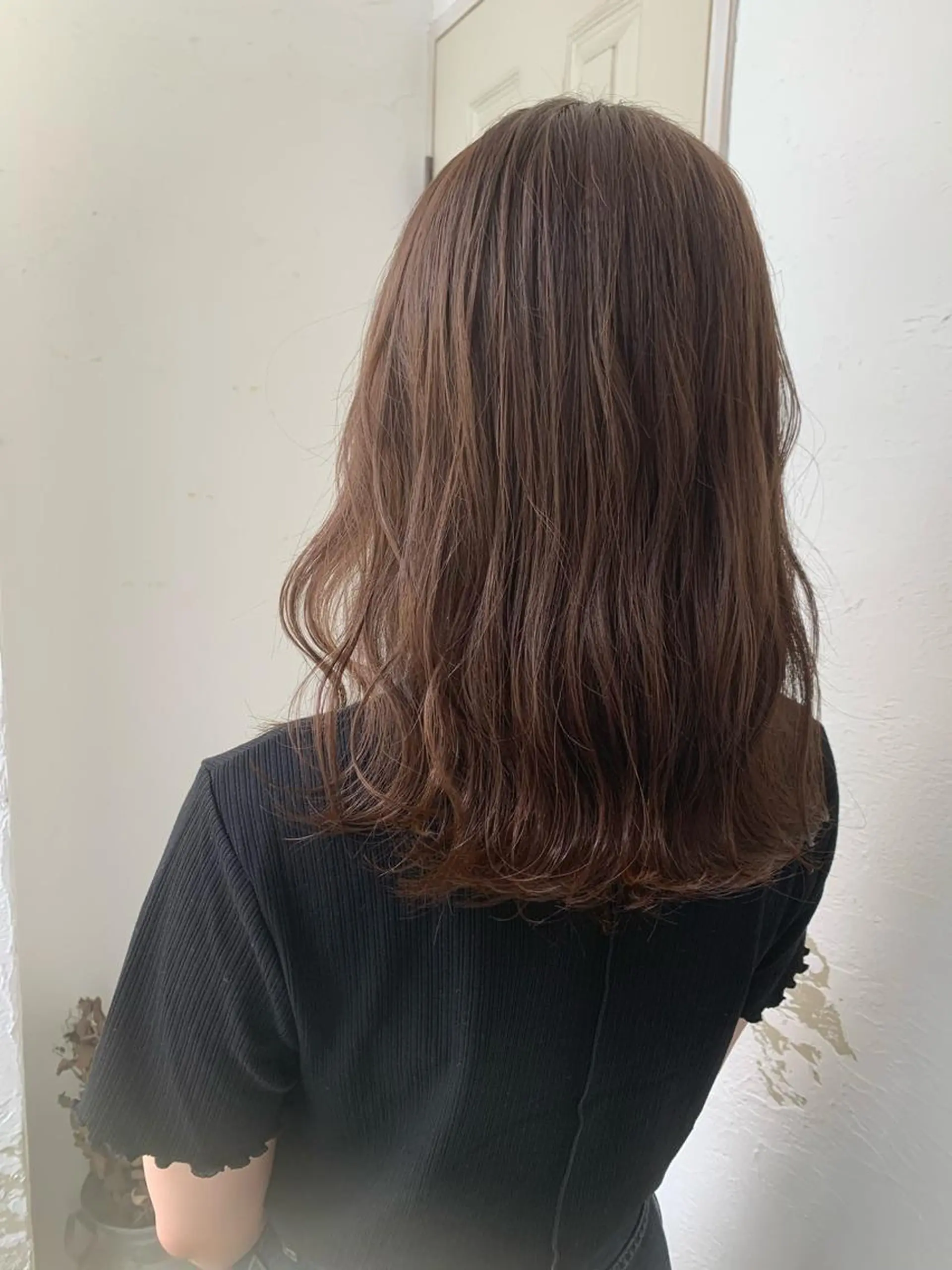 セミロング カラー fio マナミのヘアスタイル
