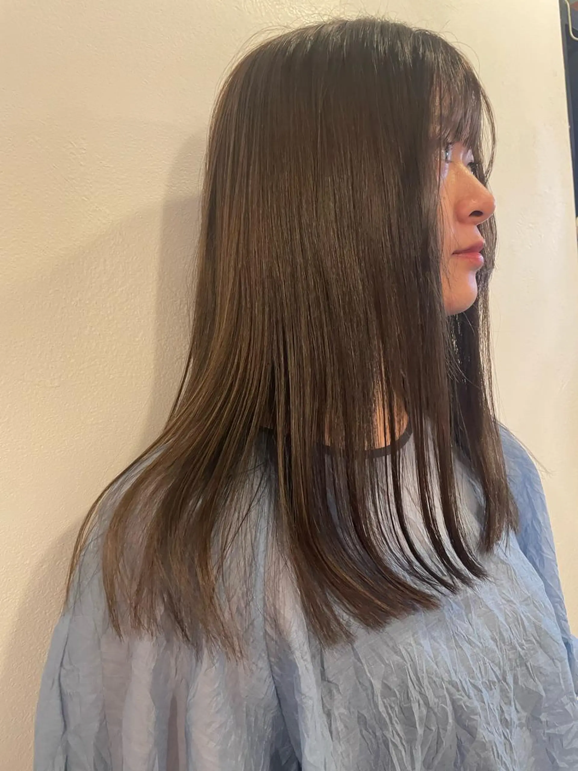 セミロング カラー 透明感カラー momoka ［pejite]のヘアスタイル