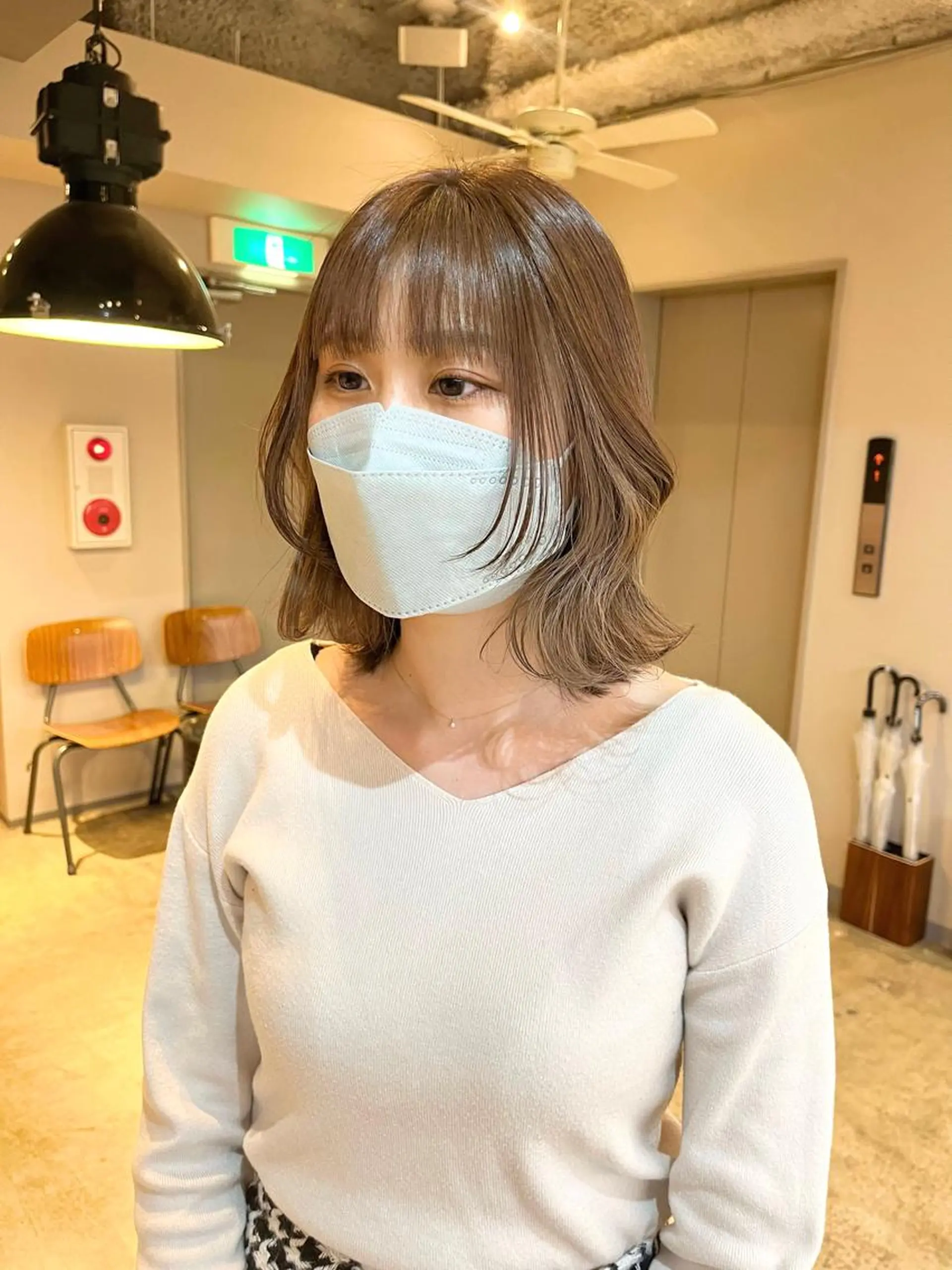 ミディアム カラー ベージュカラー ブリーチ 🩷ハイトーン透明感 レイヤー🩷ユリカのヘアスタイル