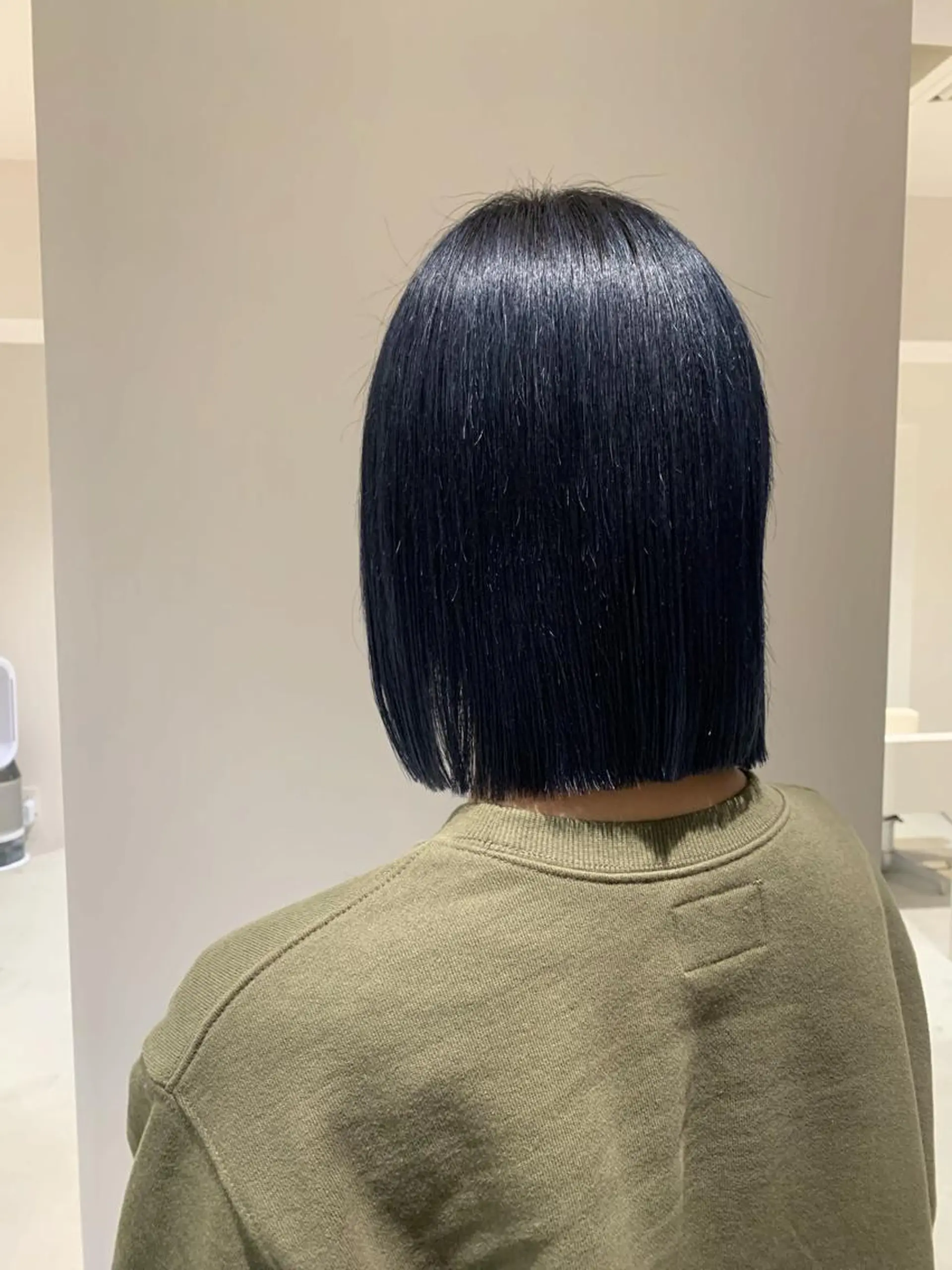 カラー 黒髪 ブリーチ ブルーカラー ブルーブラック ヘアカラー morrow by suntown所属・東浦和morrow SERINAのヘアスタイル