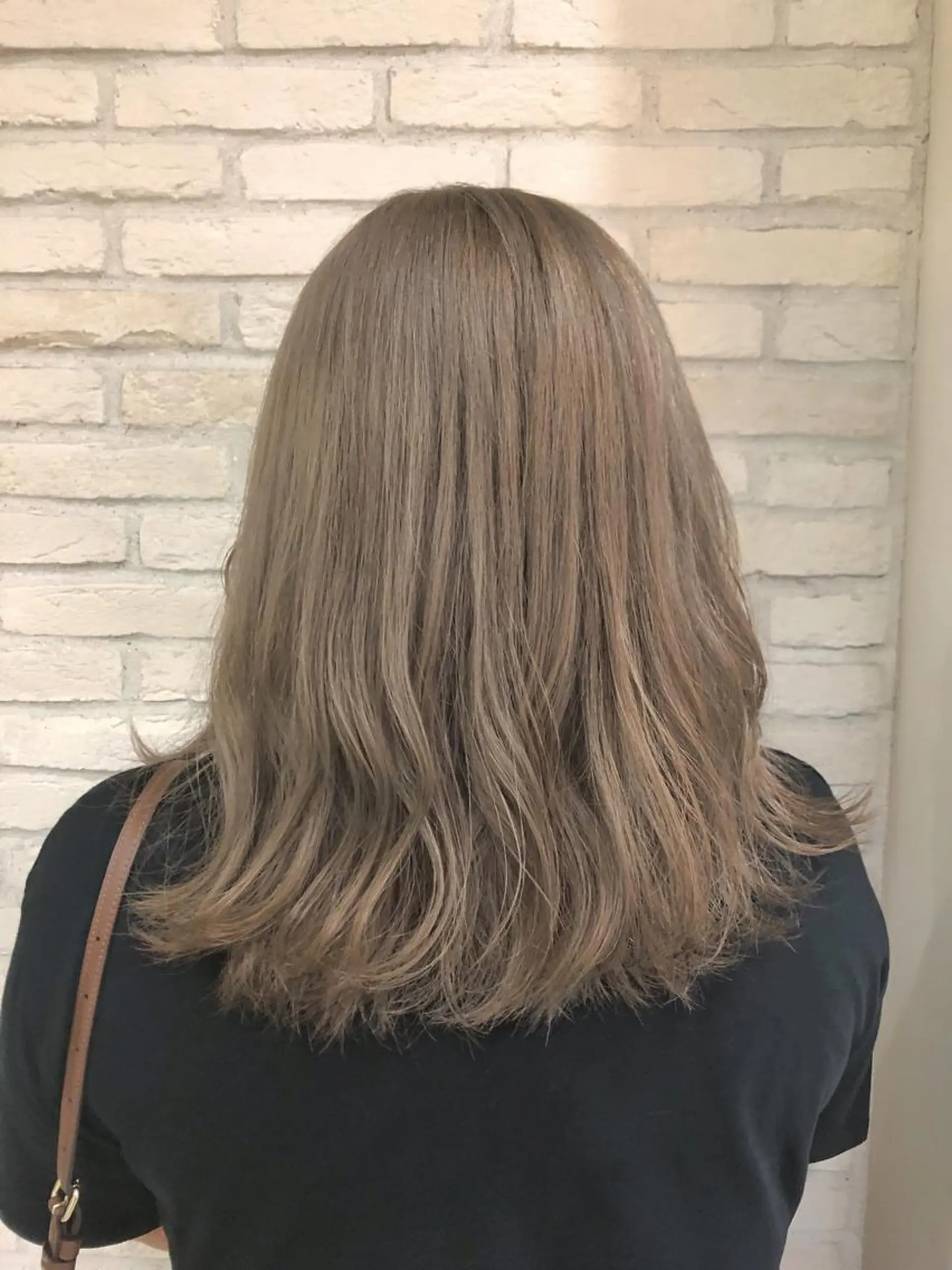 セミロング カラー ベージュカラー ミルクティーベージュ oggi +KENJE所属・大平 美沙のヘアスタイル