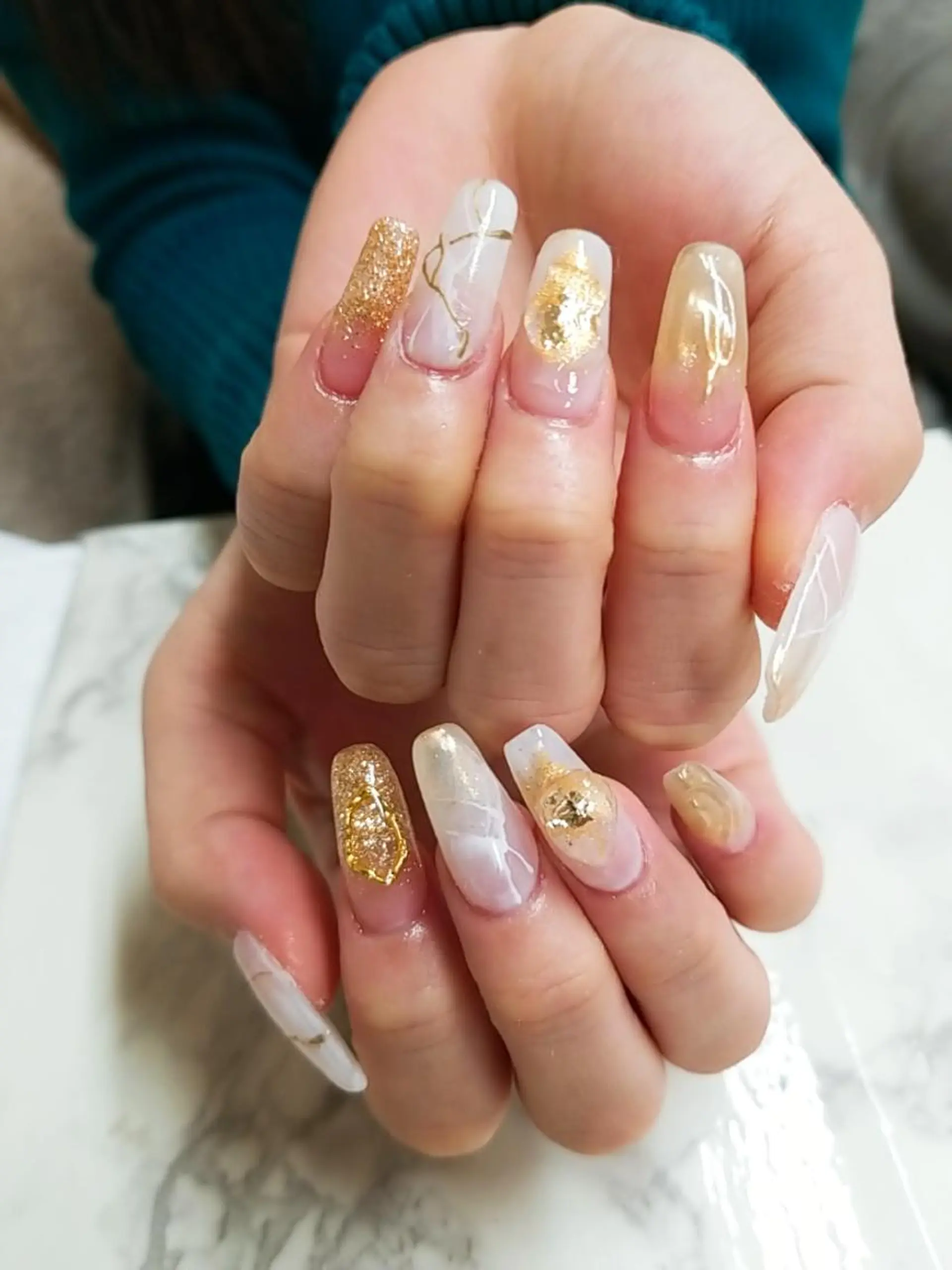 ネイル アートネイル ジェルネイル 持ち込み ニュアンスネイル パラジェル 河野ちえ (雑誌掲載サロン)のネイルデザイン