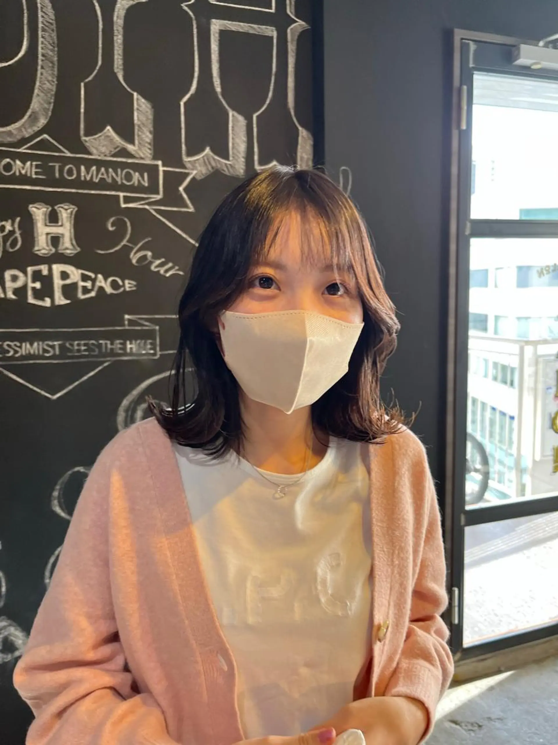 セミロング くびれヘア the OSCAR所属・韓国ヘアスタイリスト Harukaのヘアスタイル