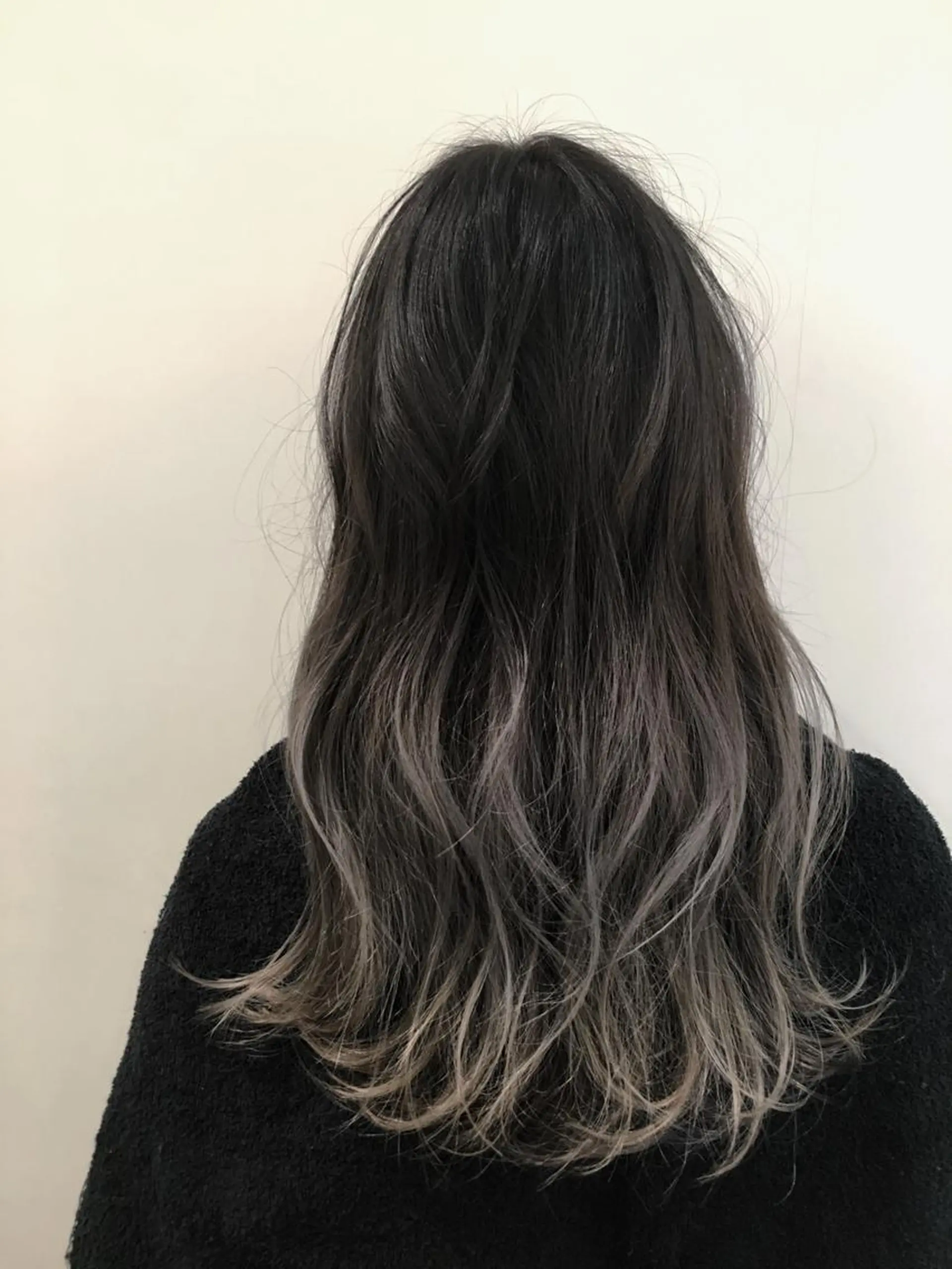 ミディアム due hair 京都駅前店 MILBON オージュア認定サロン【デューヘアー】所属・ハイトーンブリーチ 土坂 由志【京都】のヘアスタイル